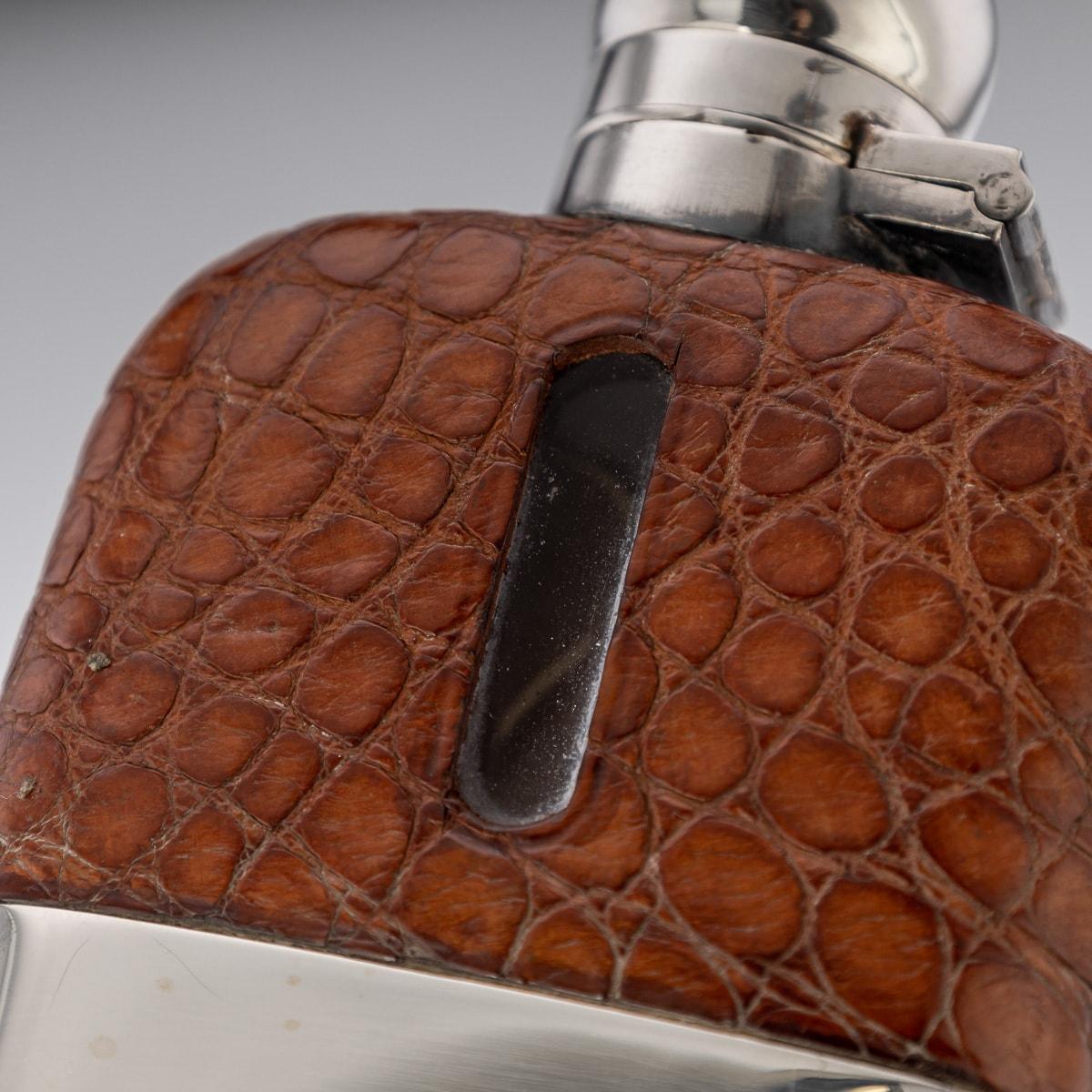 British 20th Century English Solid Silver & Leather Hip Flask, Sheffield, c.1939 For Sale