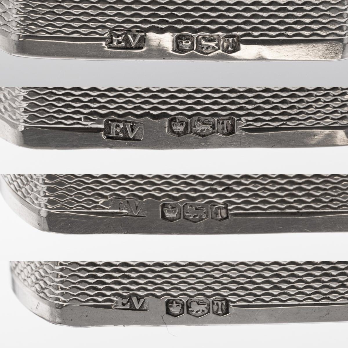 Ensemble de huit ronds de serviette anglais en argent massif du 20ème siècle, Viner's Ltd vers 1961 en vente 2