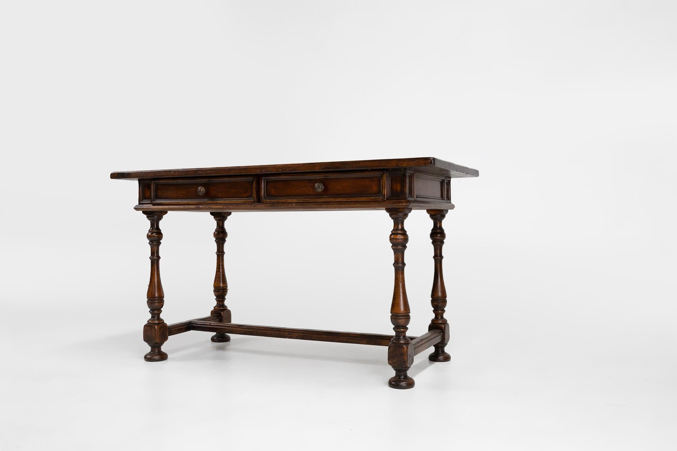20th Century English style desk in oak, United Kingdom ca. 1950 3