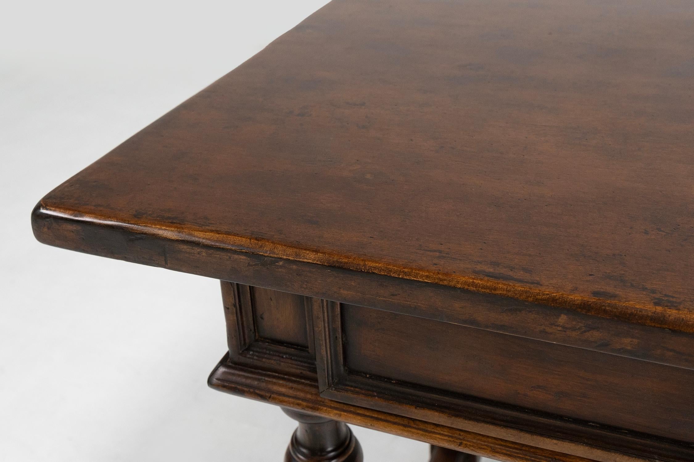 20th Century English style desk in oak, United Kingdom ca. 1950 1
