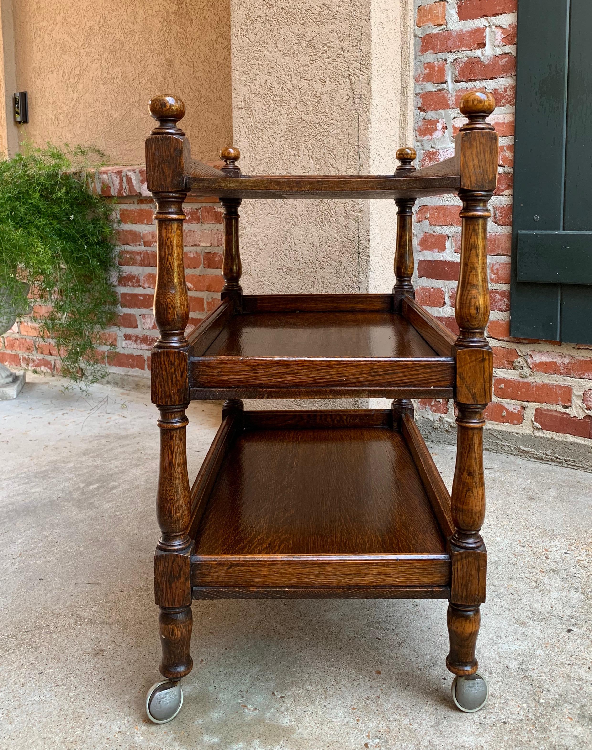 20th Century English Tiger Oak Tea Drinks Trolley Cart Serving Table Rolling In Good Condition In Shreveport, LA