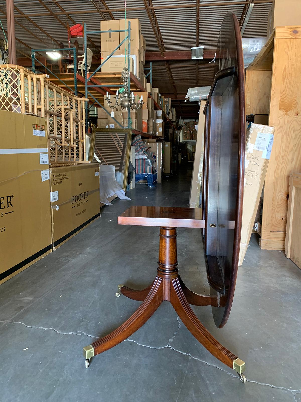 20th Century English Tilt-Top Round Pedestal Dining Table 2