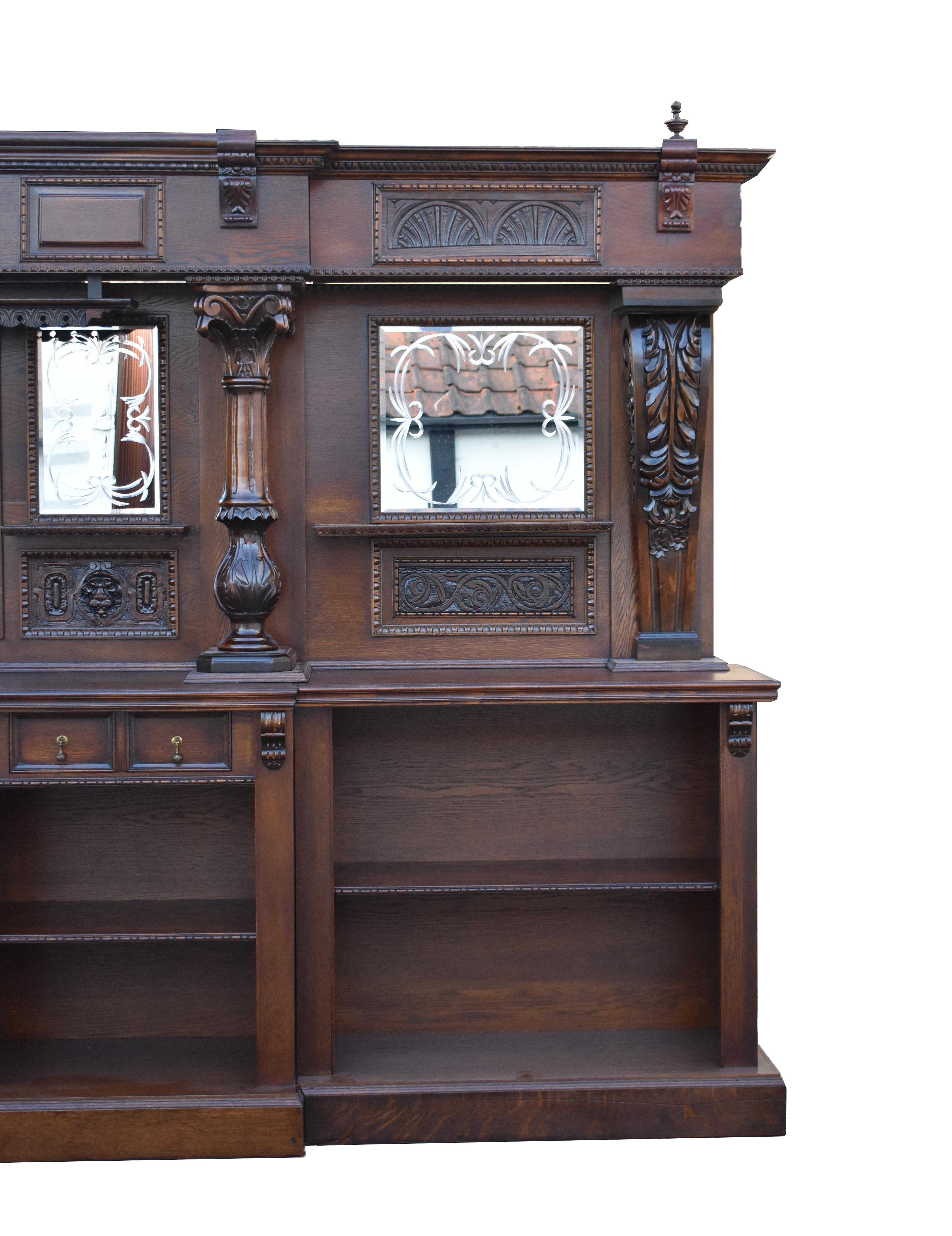 20ème siècle Anglais style victorien sculpté Oak Oak avant et arrière bar 1