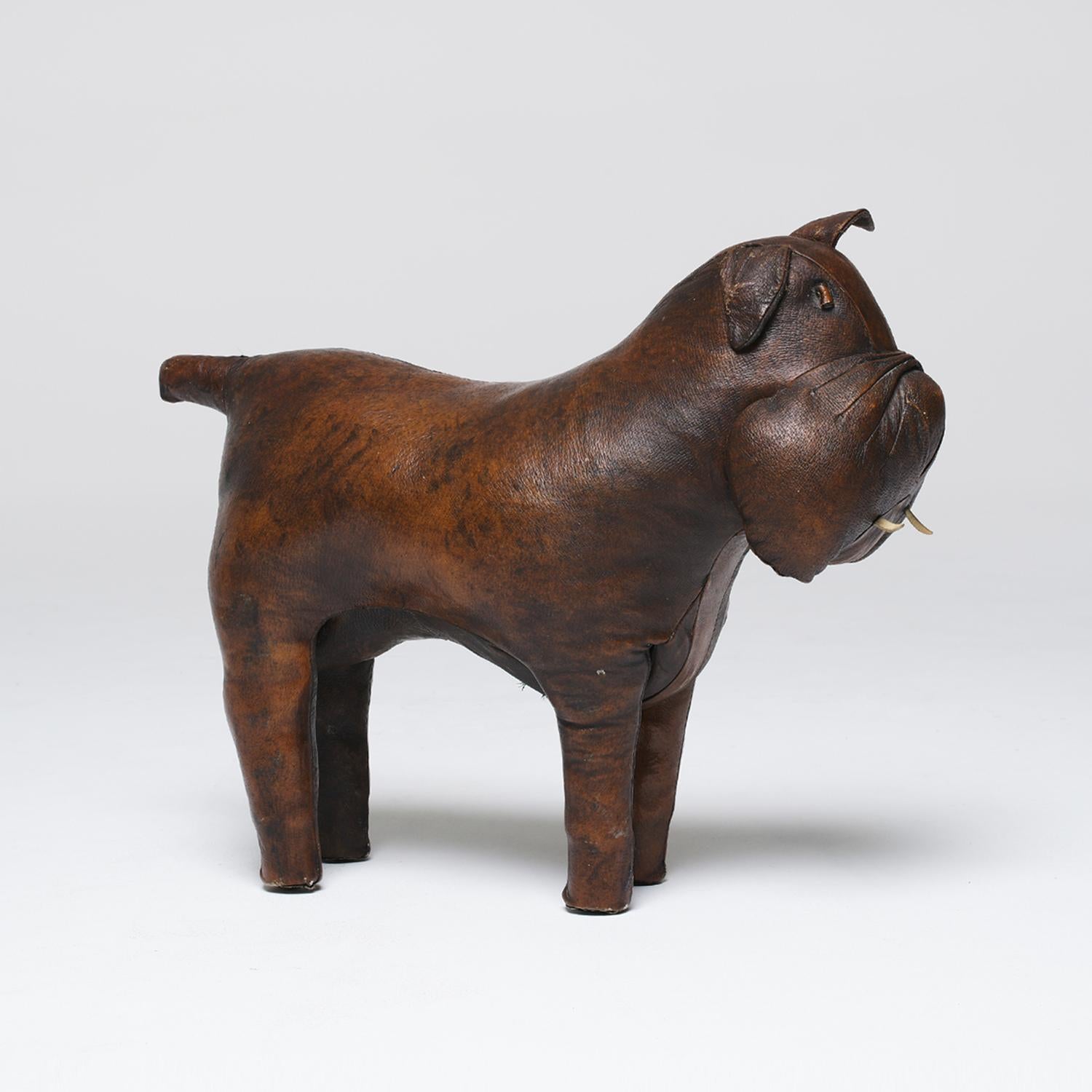 20th Century English Vintage Bulldog Footstool in Leather by Dimitri Omersa For Sale 6