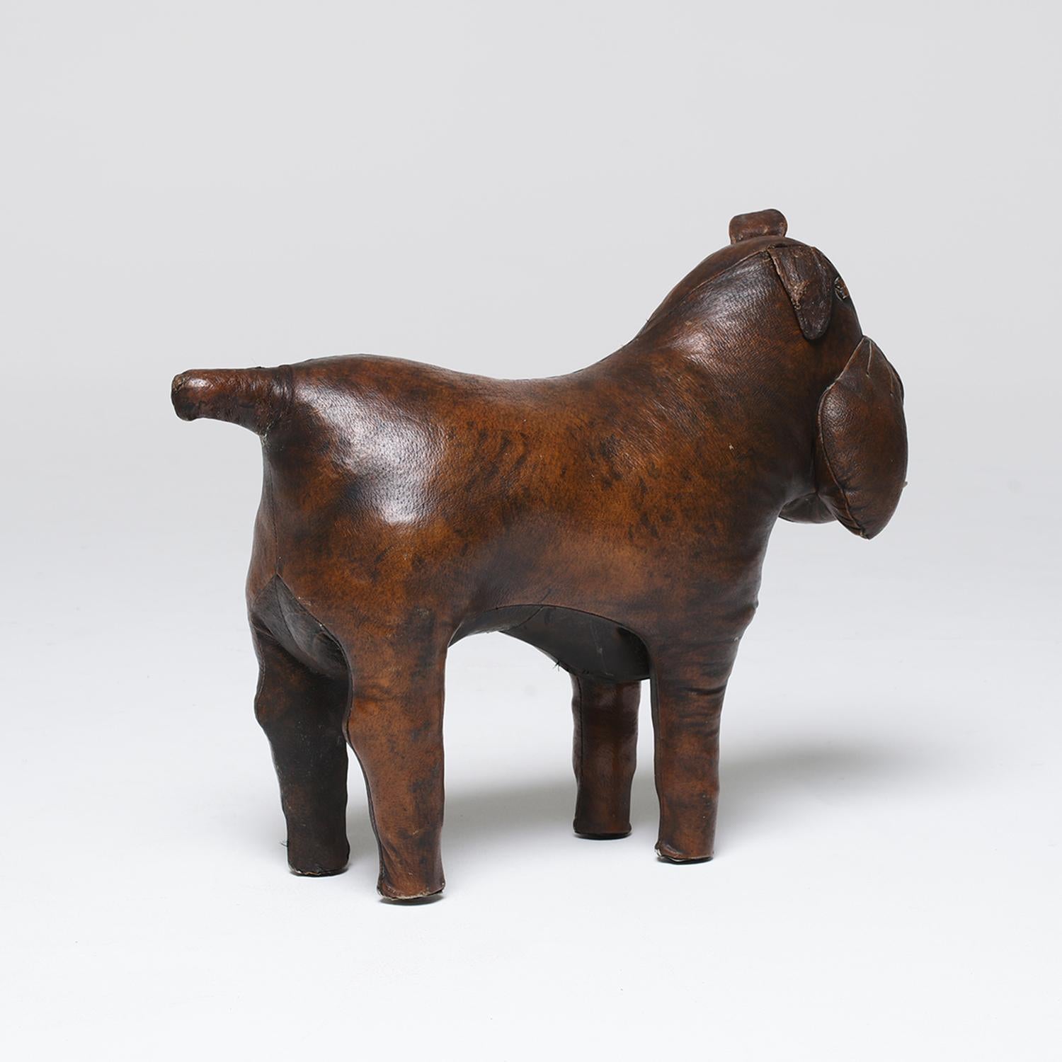 20th Century English Vintage Bulldog Footstool in Leather by Dimitri Omersa For Sale 4