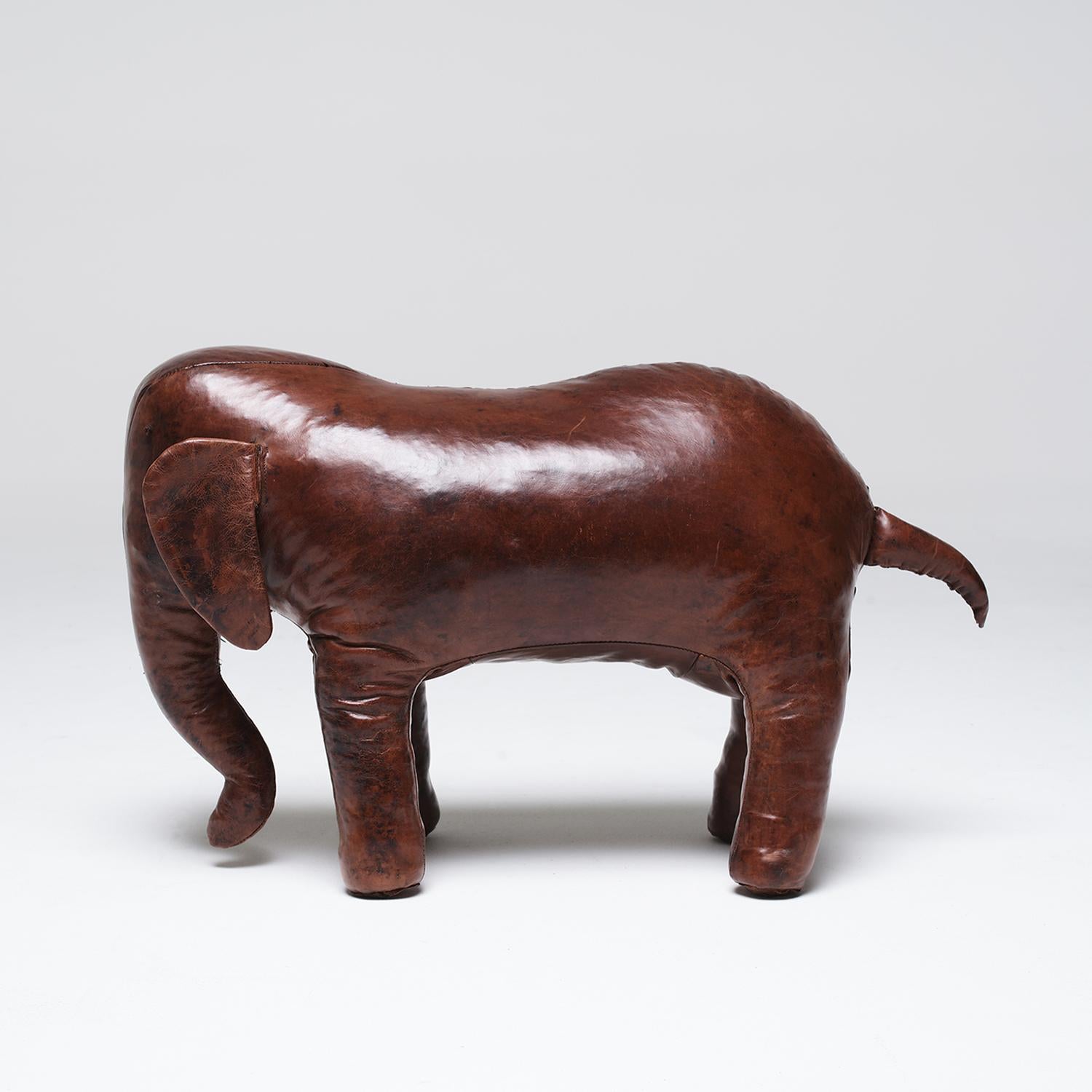 20th Century English Vintage Elephant Footstool in Leather by Dimitri Omersa In Good Condition For Sale In West Palm Beach, FL
