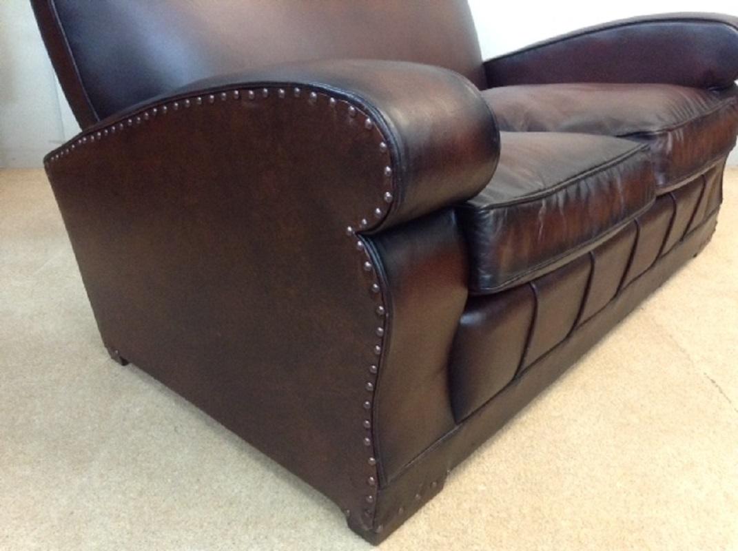 20th Century English Vintage Leather Couch In Good Condition In Chelmsford, Essex
