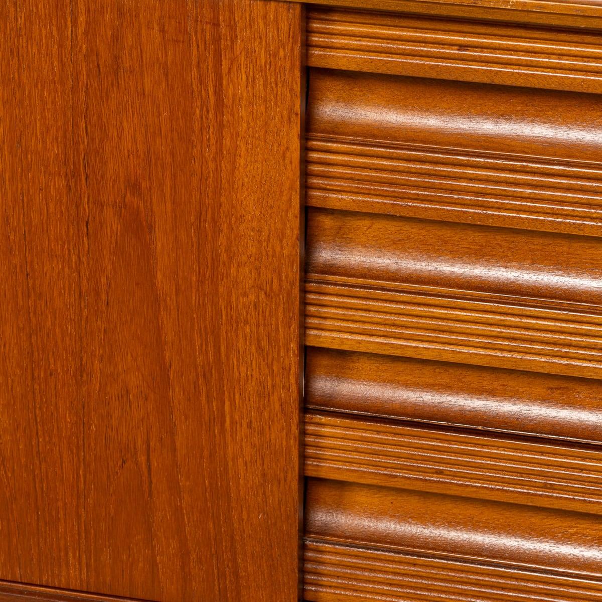 20th Century English Walnut Sideboard By Elliots Of Newbury c.1960 9