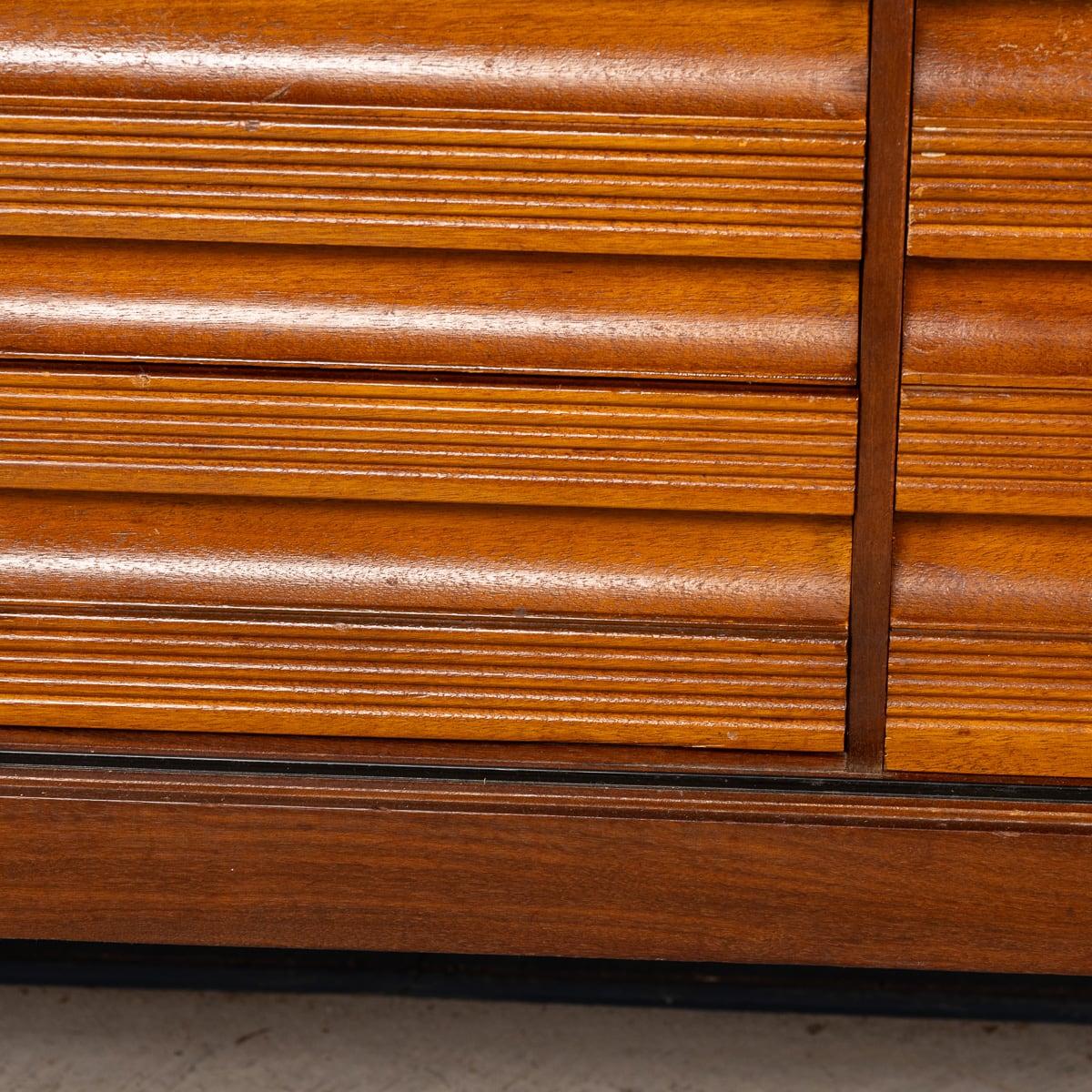 20th Century English Walnut Sideboard By Elliots Of Newbury c.1960 10