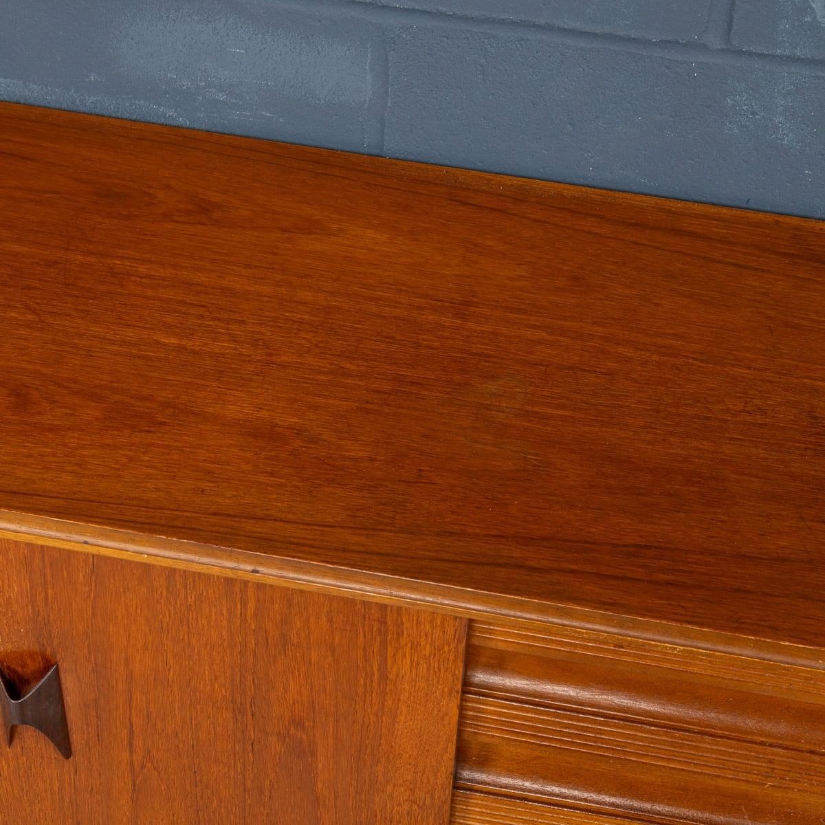 20th Century English Walnut Sideboard By Elliots Of Newbury c.1960 3