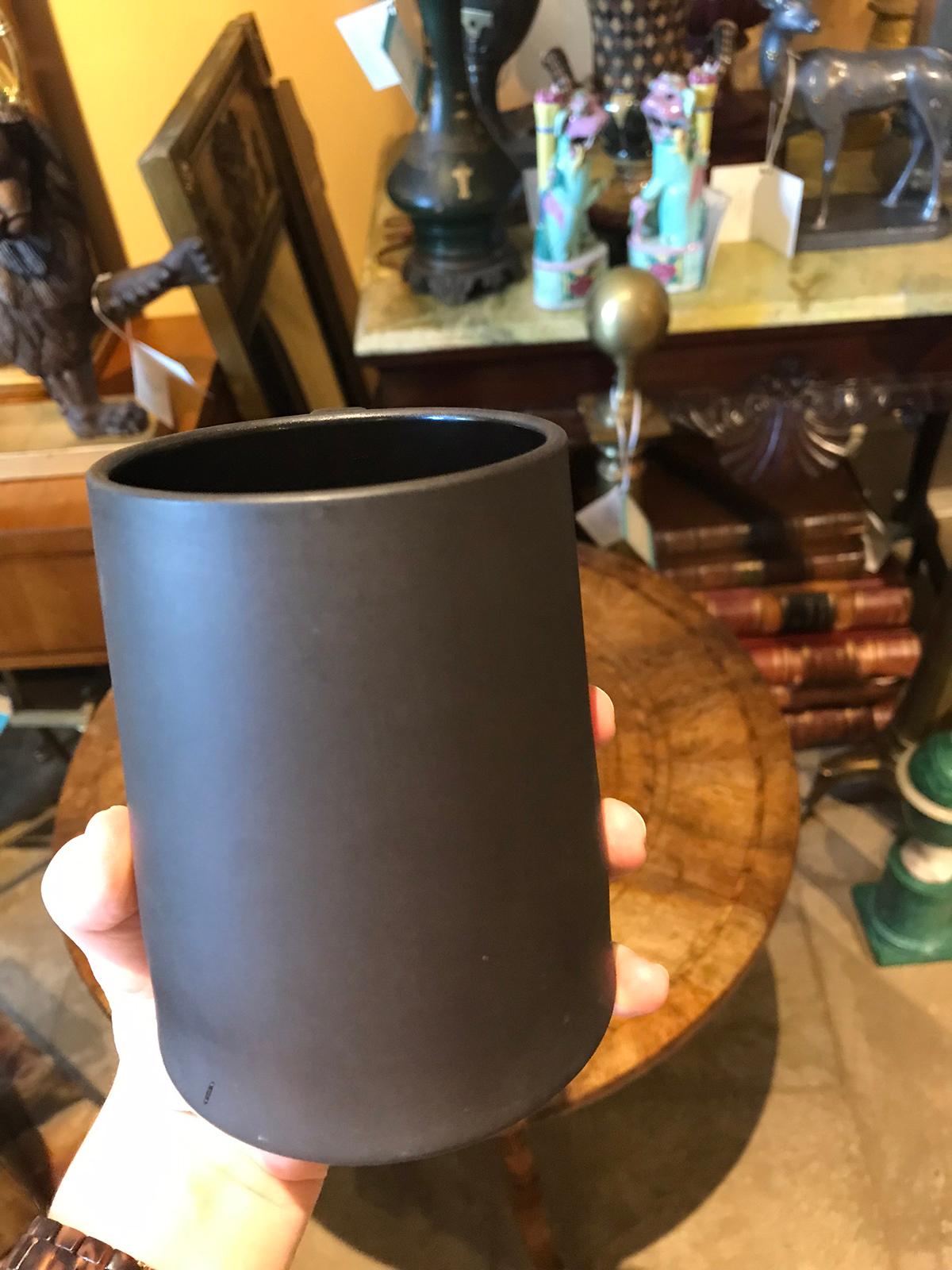 20th Century English Wedgwood Basalt Cup with Handle For Sale 5