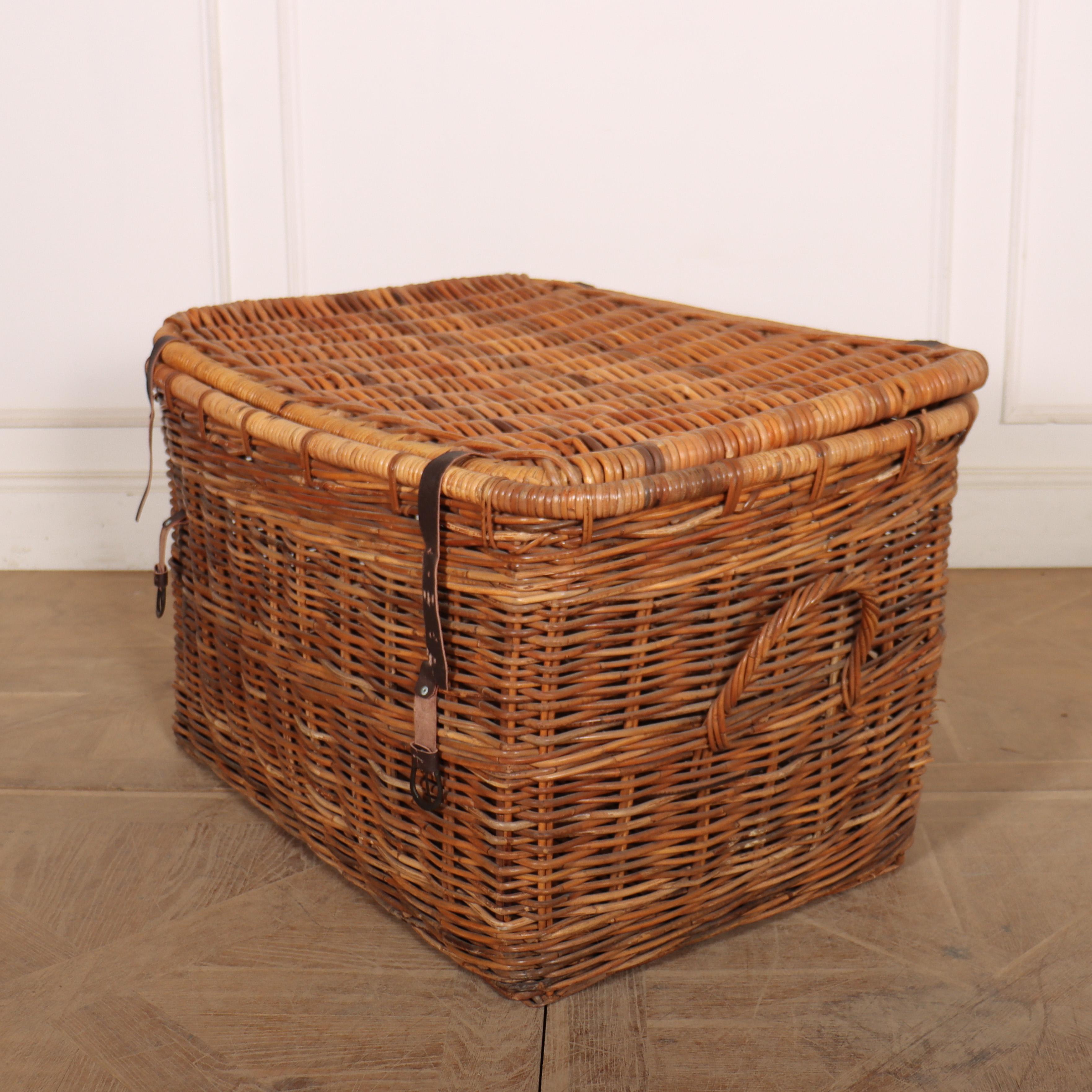20th Century English Wicker Hamper 2