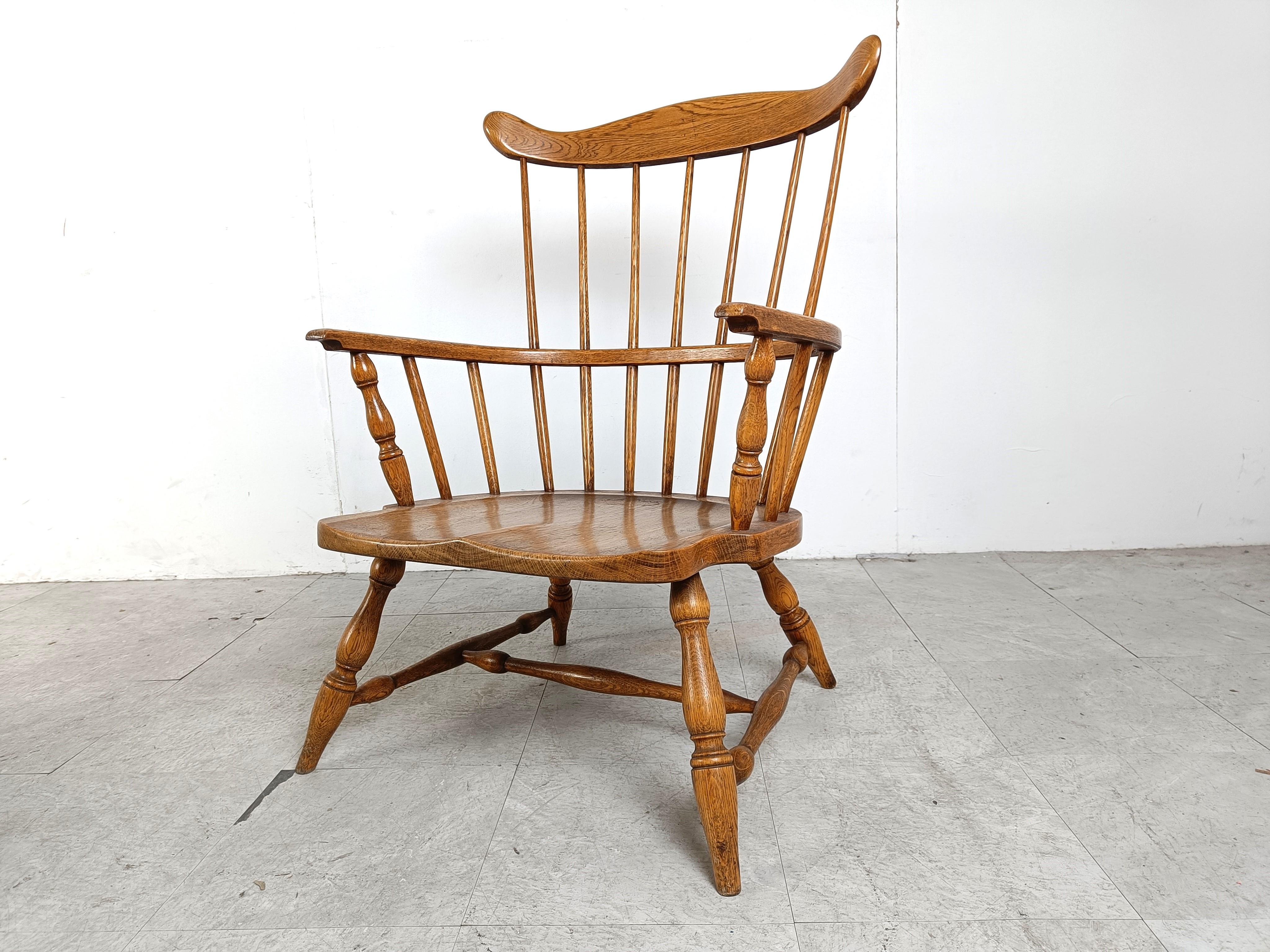 20th century English Windsor armchairs, set of 2 3