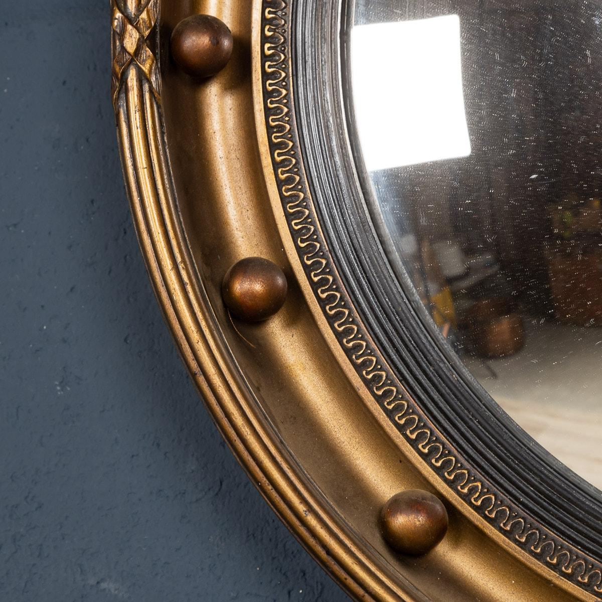 20th Century English Wood & Plaster Framed Convex Mirror For Sale 8
