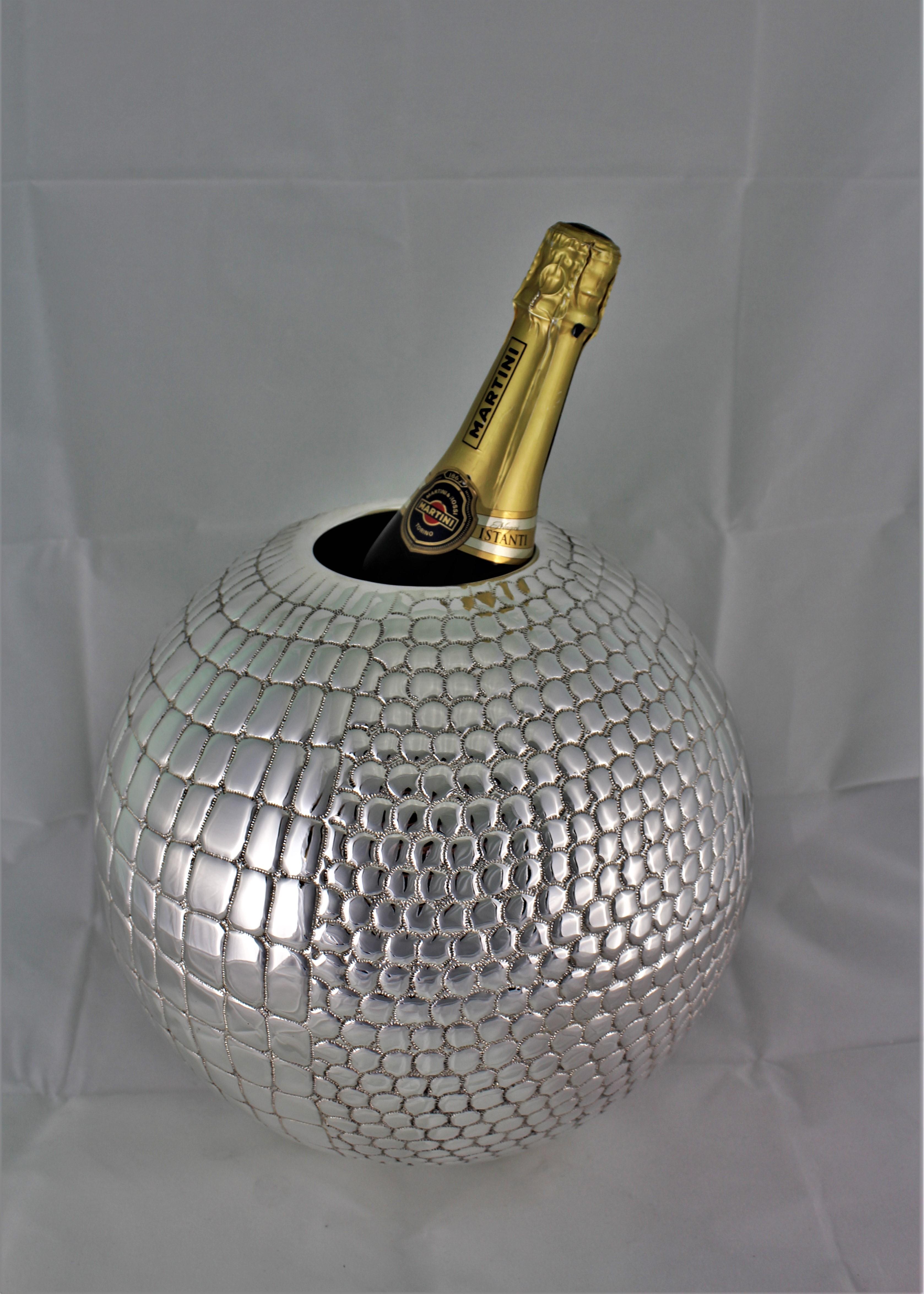 20th Century Engraved Silver Wine Cooler Flower Vase by P. Scavia, Italy, 1950s For Sale 7