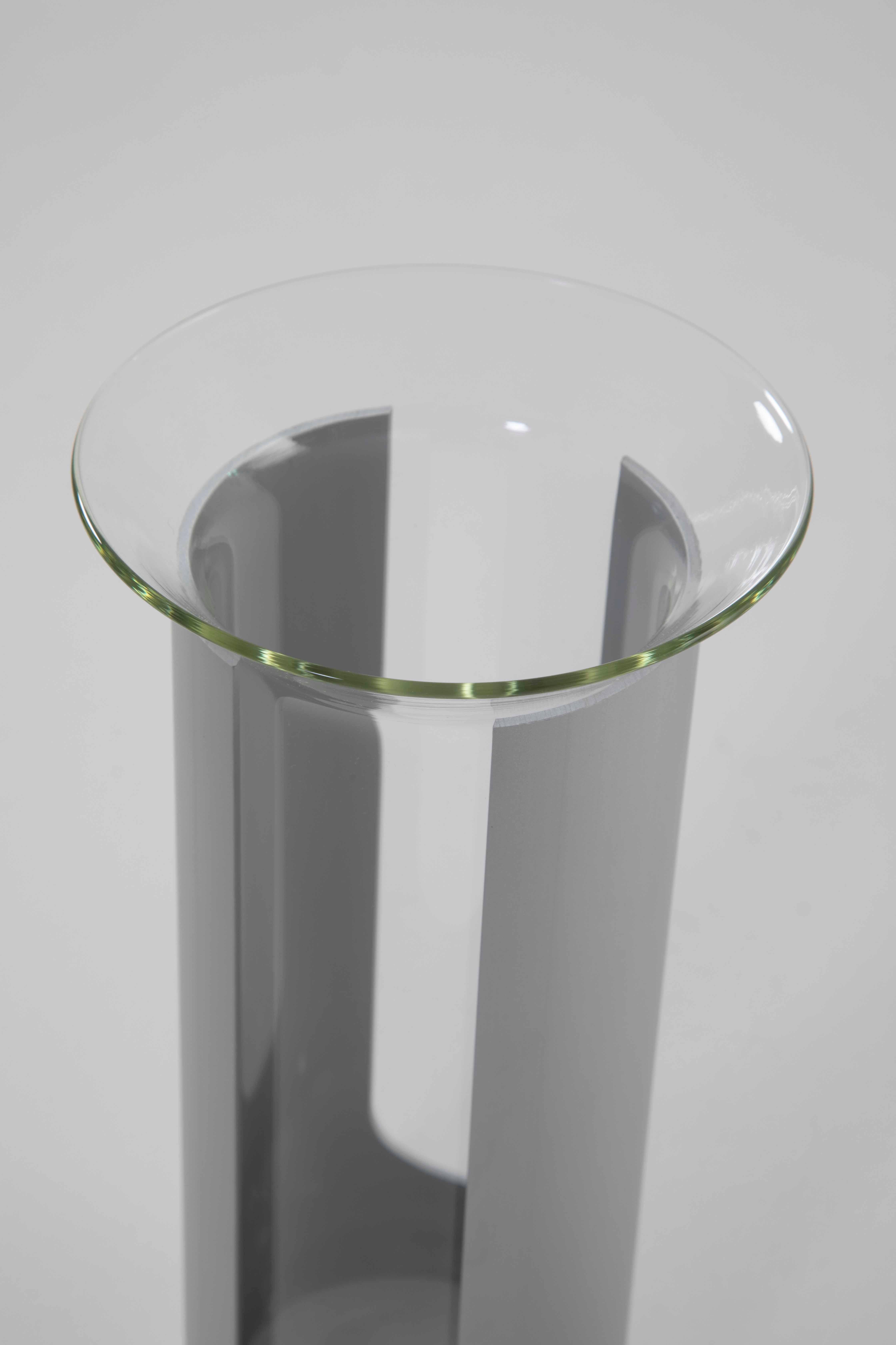 Alluminio Vaso di Enzo Mari del XX secolo mod. Camicia in vetro e alluminio anni '60 in vendita