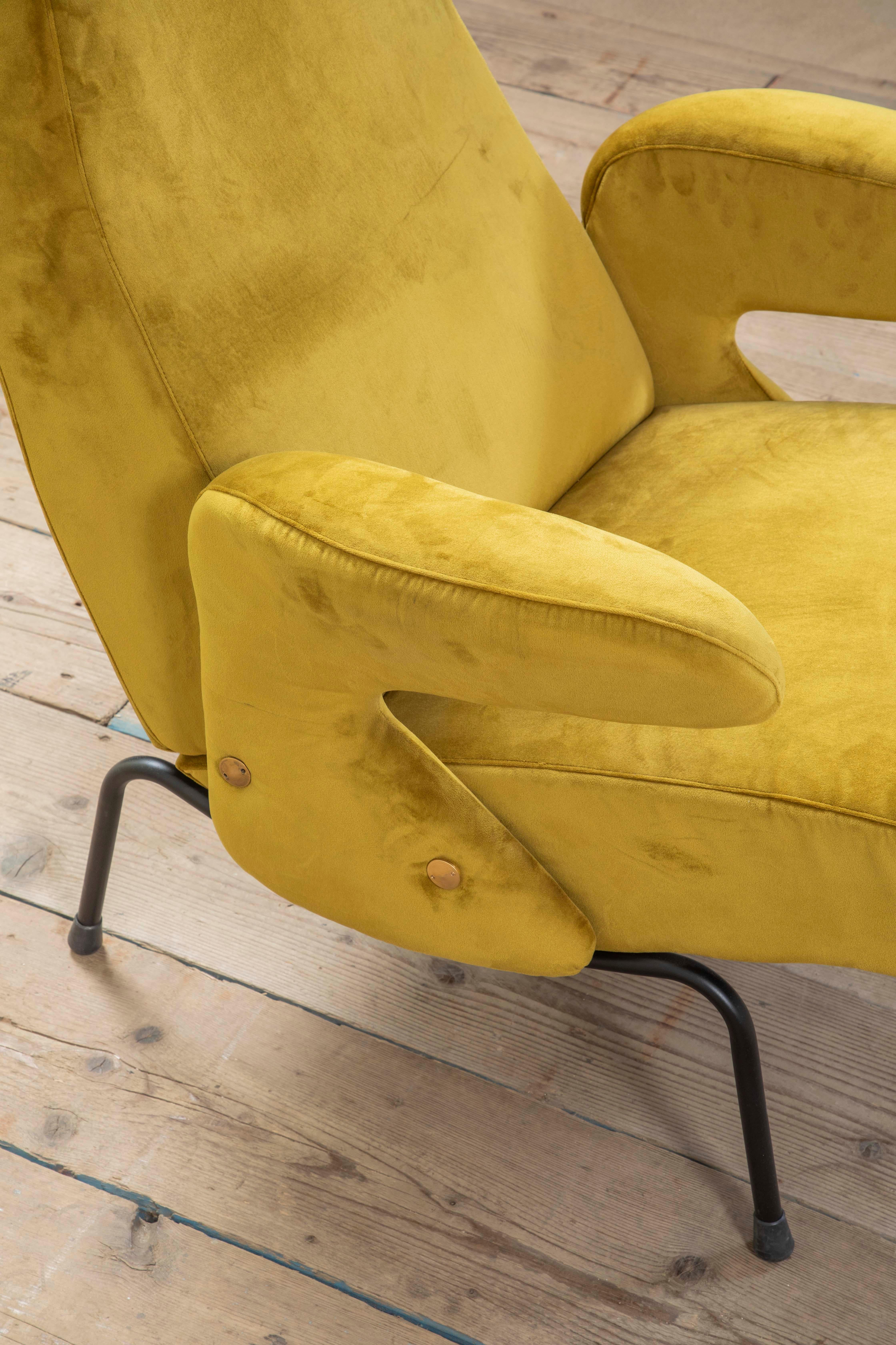 20e siècle, Erberto Carboni Paire de fauteuils mod. Delfino en vente 4