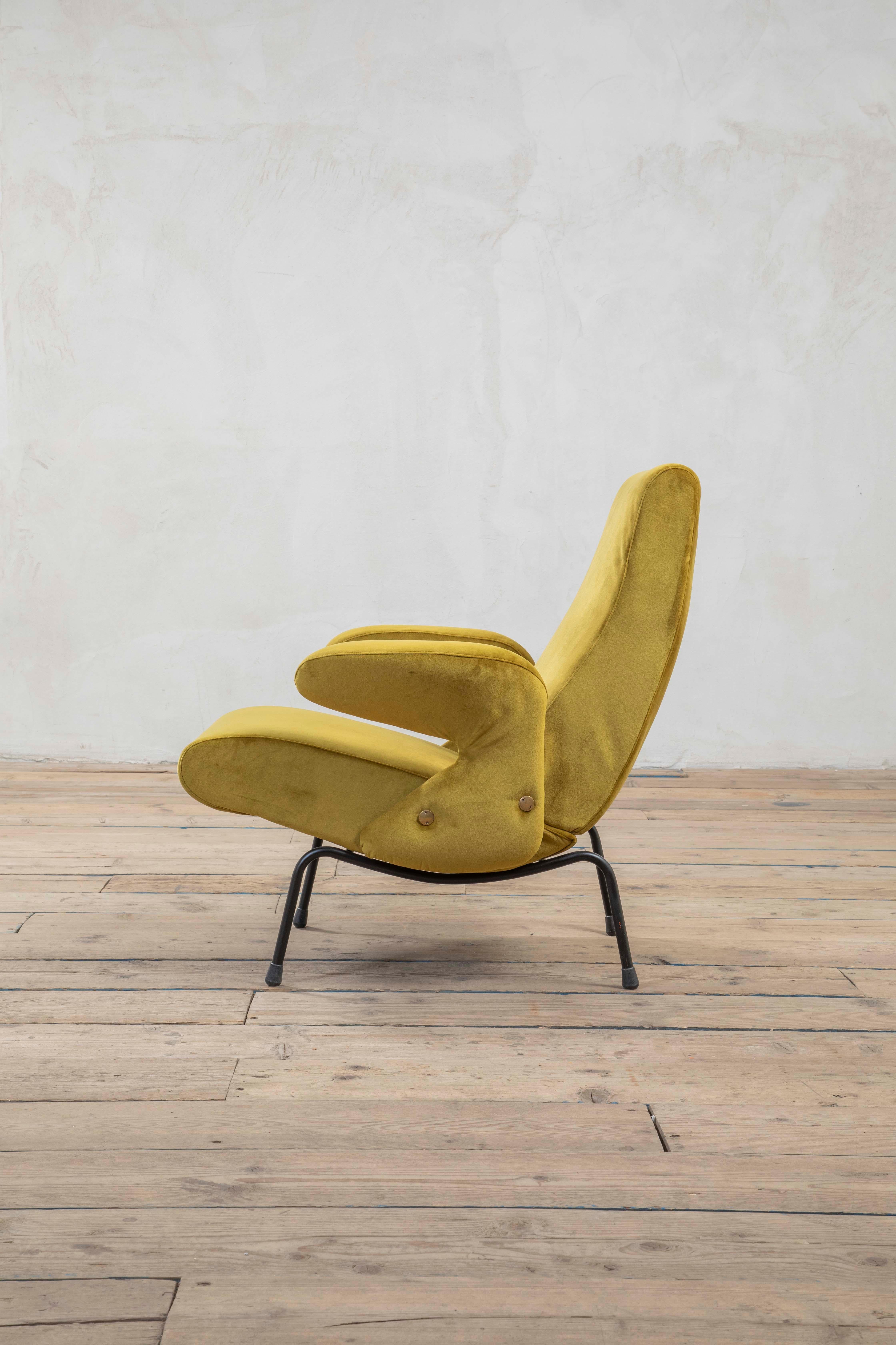 20e siècle, Erberto Carboni Paire de fauteuils mod. Delfino en vente 9