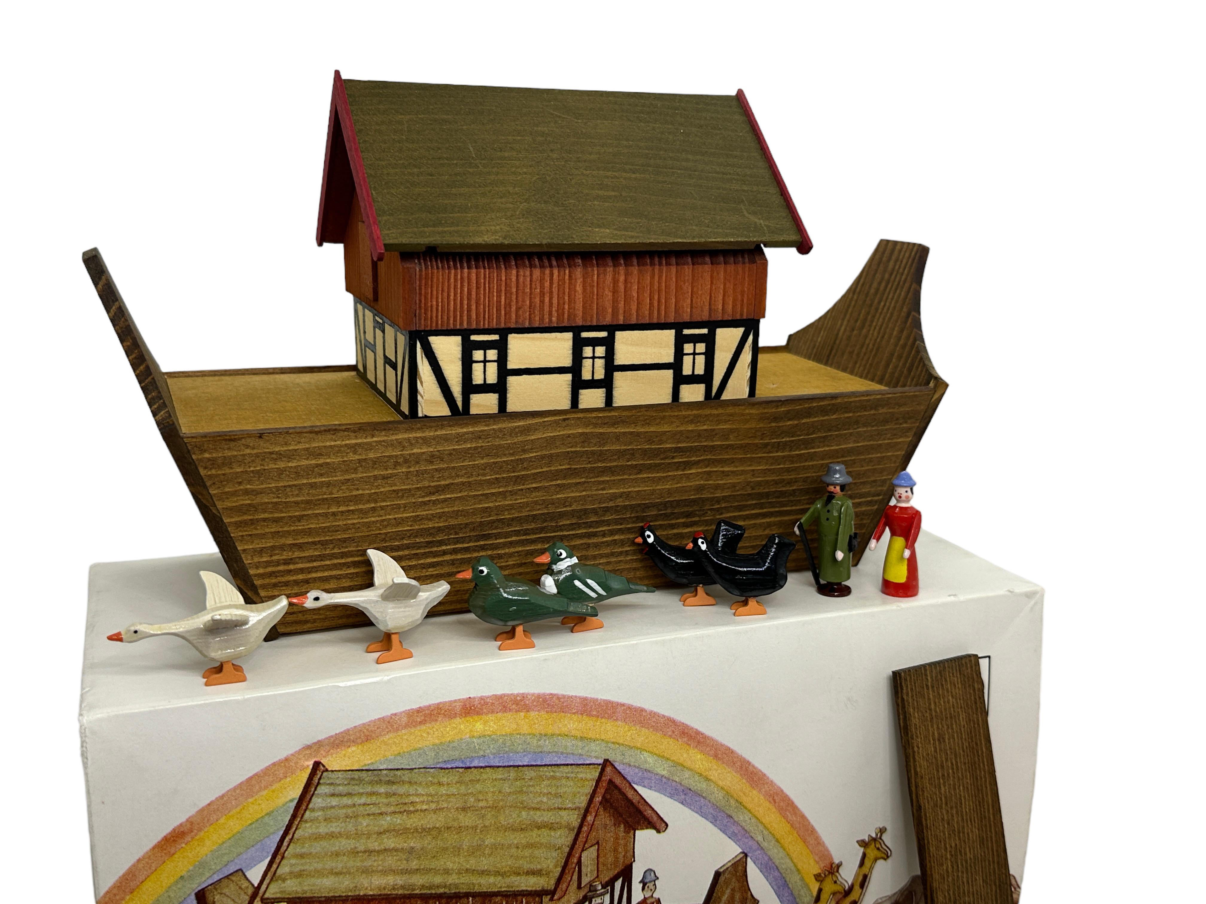 Hand-Crafted  20th Century Erzgebirge German Noah’s Ark Putz Toy Set, Vintage Folk Art  For Sale