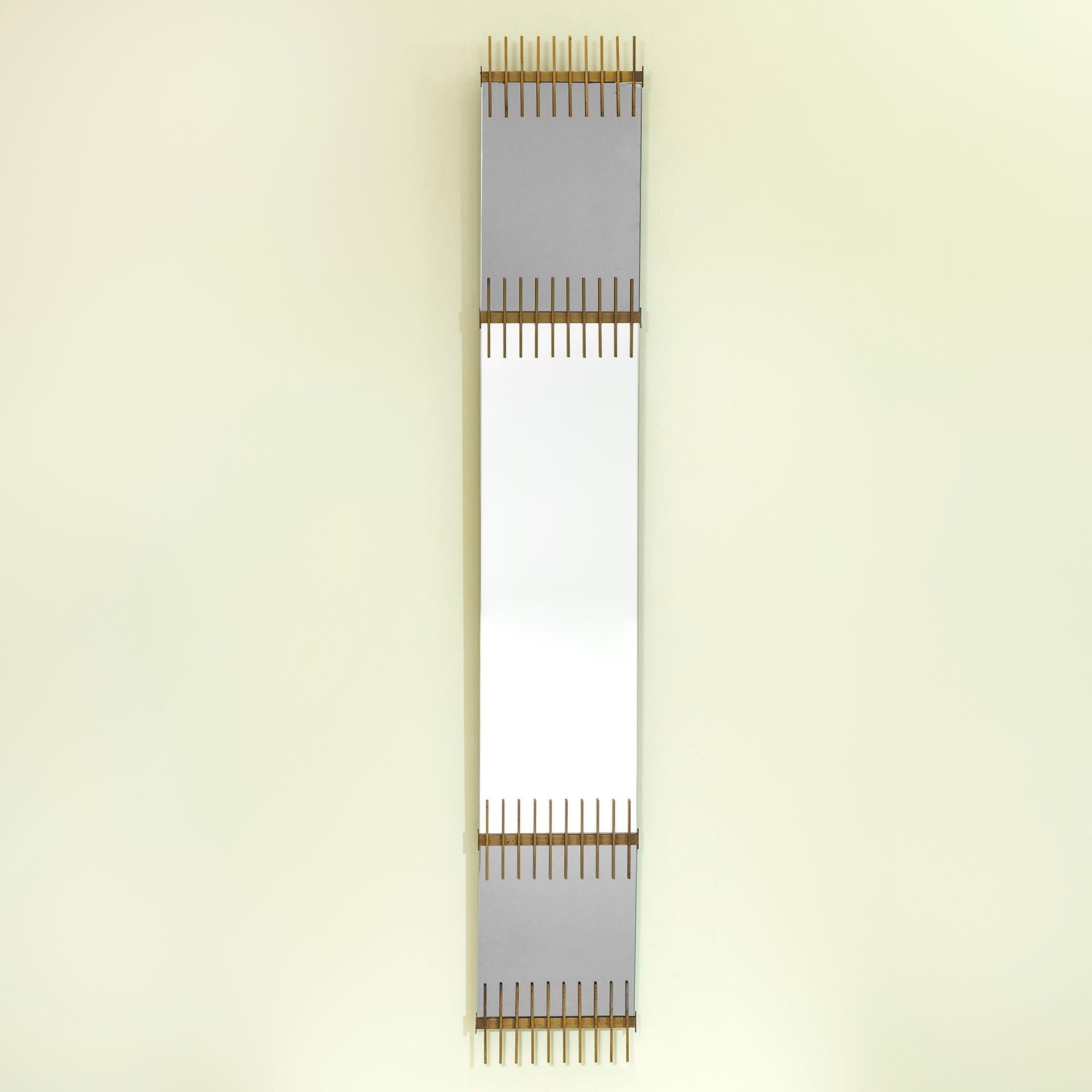 siglo XX, Espejo de pared de latón Ettore Sottsass Moderno de mediados de siglo en venta