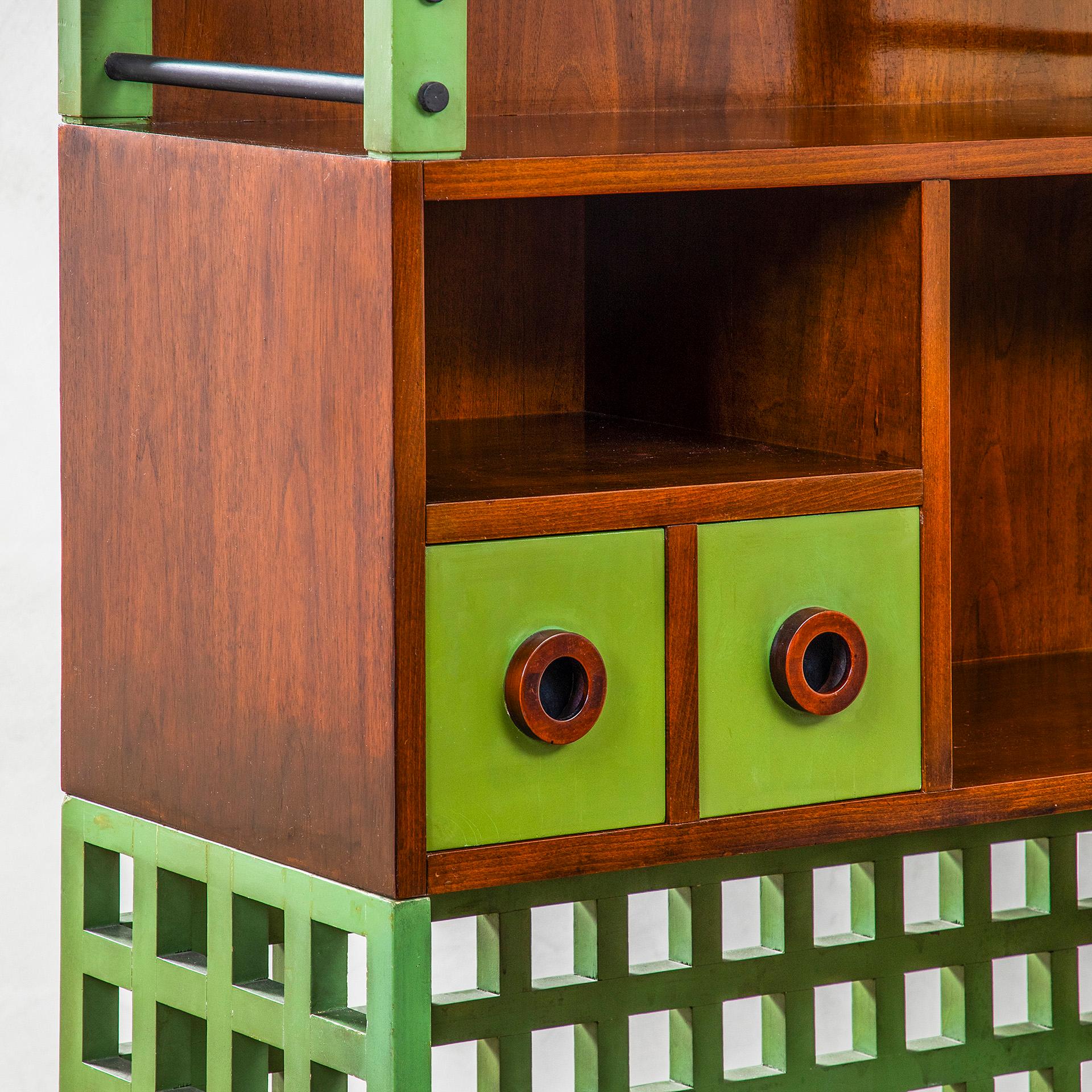 siglo XX, Ettore Sottsass 'Tower Furniture' Series Wall Cabinet Italian en venta