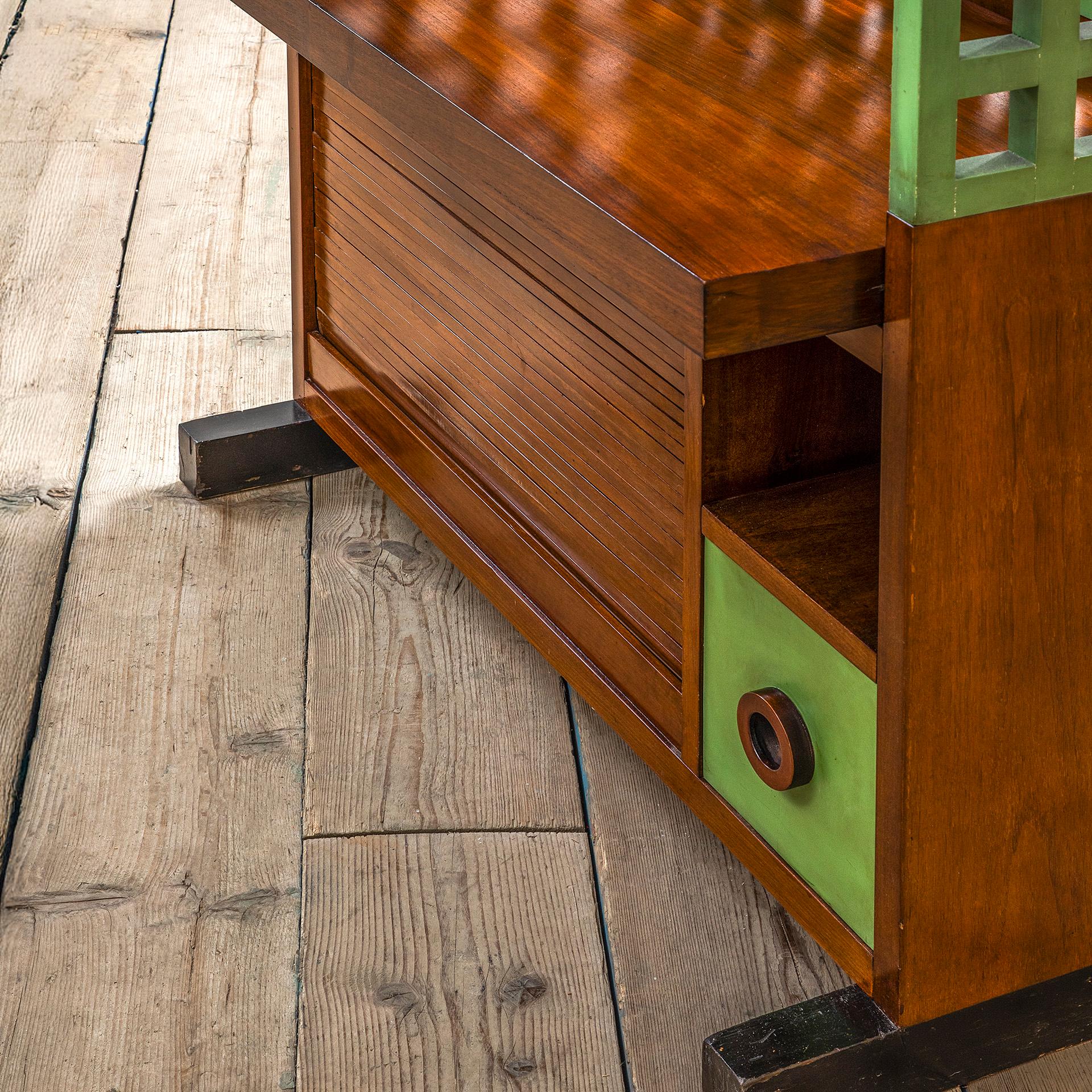 siglo XX, Ettore Sottsass 'Tower Furniture' Series Wall Cabinet en Bueno estado para la venta en Turin, Turin