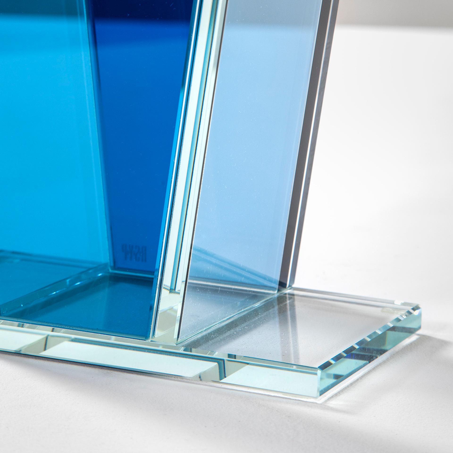 Ettore Sottsass RSVP Tafelaufsatz Mod. aus dem 20. Jahrhundert Azzurro aus farbigem Glas (21. Jahrhundert und zeitgenössisch) im Angebot