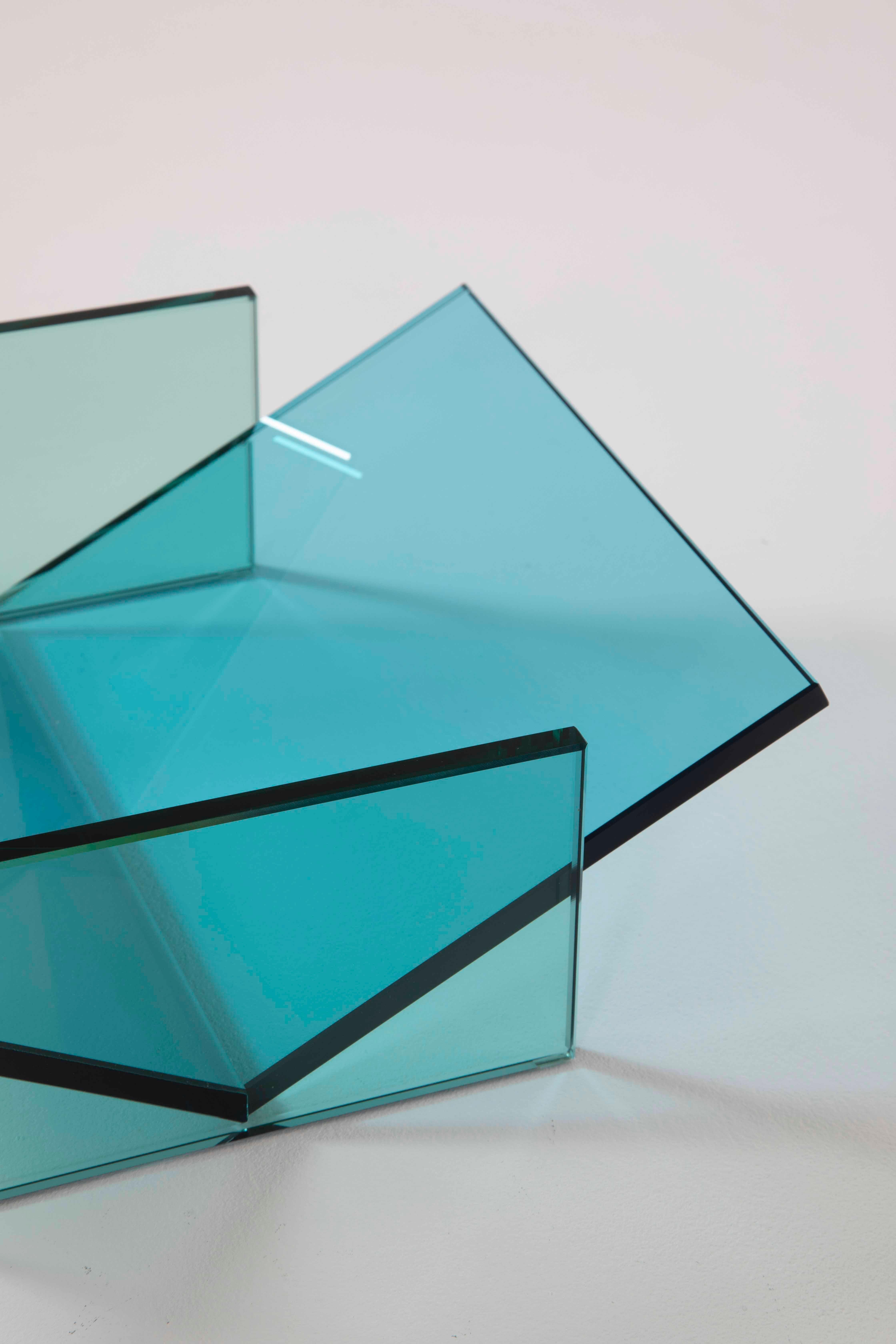 Ettore Sottsass RSVP Tafelaufsatz Mod. aus dem 20. Jahrhundert Celeste aus farbigem Glas im Angebot 4