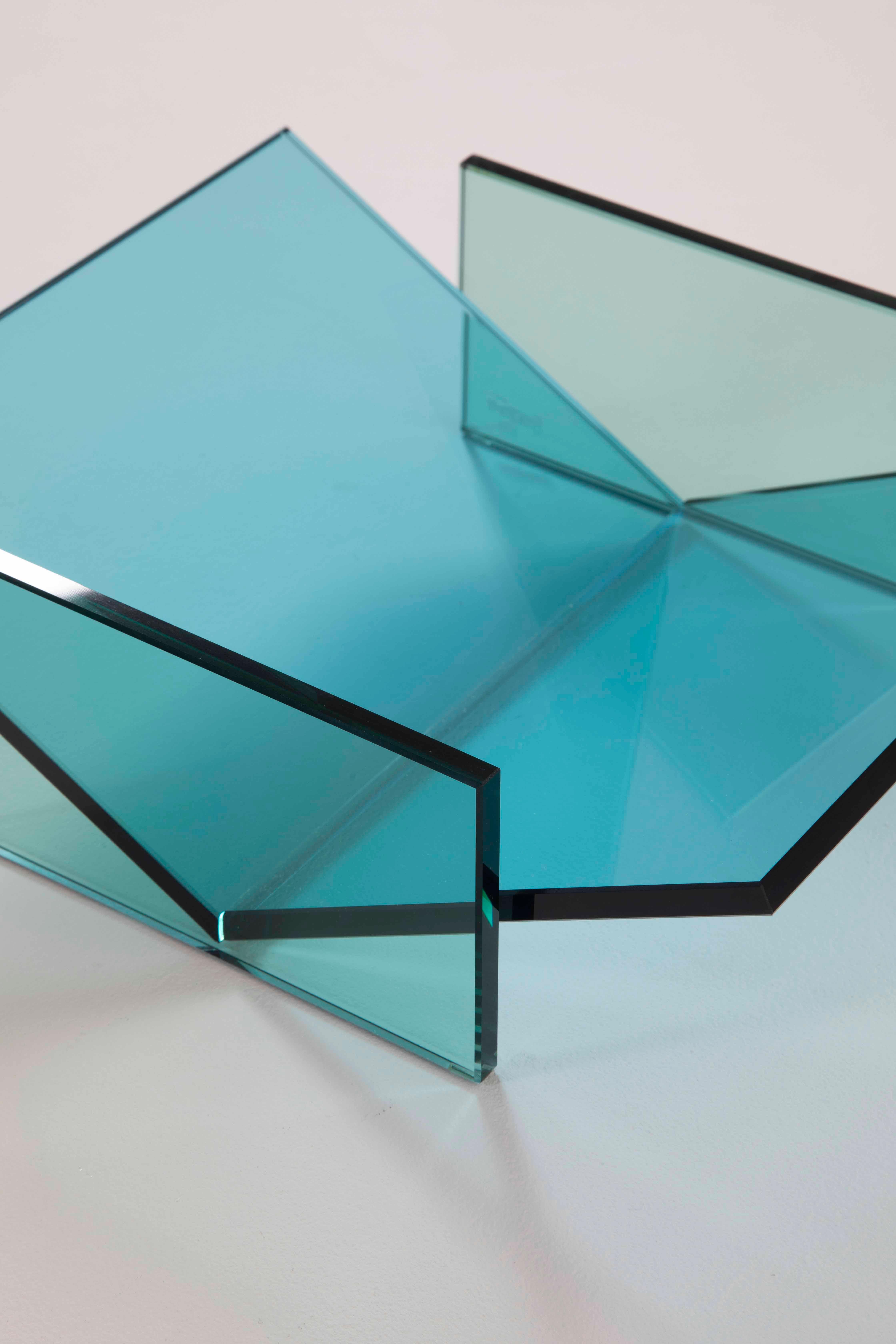 Ettore Sottsass RSVP Tafelaufsatz Mod. aus dem 20. Jahrhundert Celeste aus farbigem Glas im Angebot 5