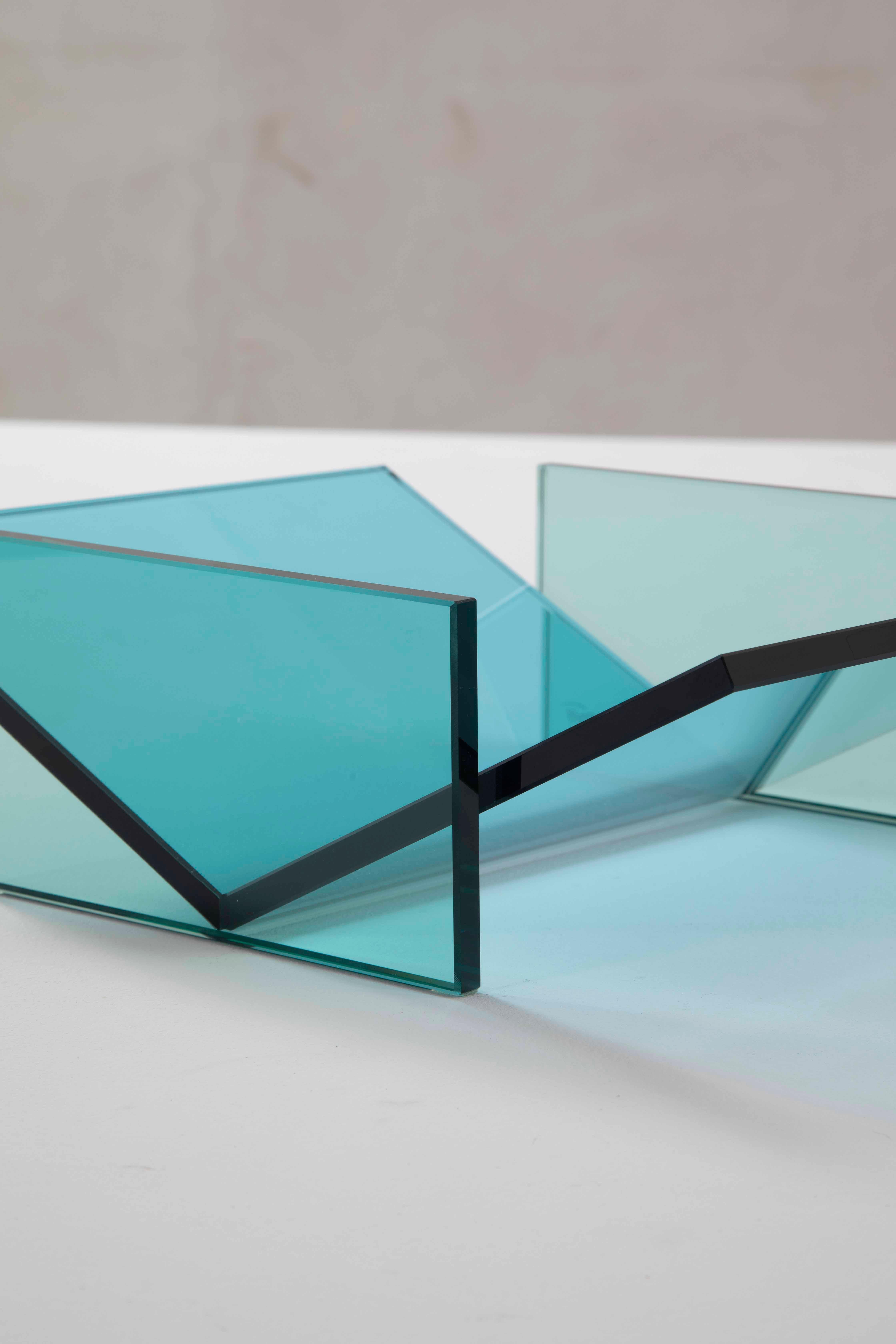 Ettore Sottsass RSVP Tafelaufsatz Mod. aus dem 20. Jahrhundert Celeste aus farbigem Glas im Angebot 7