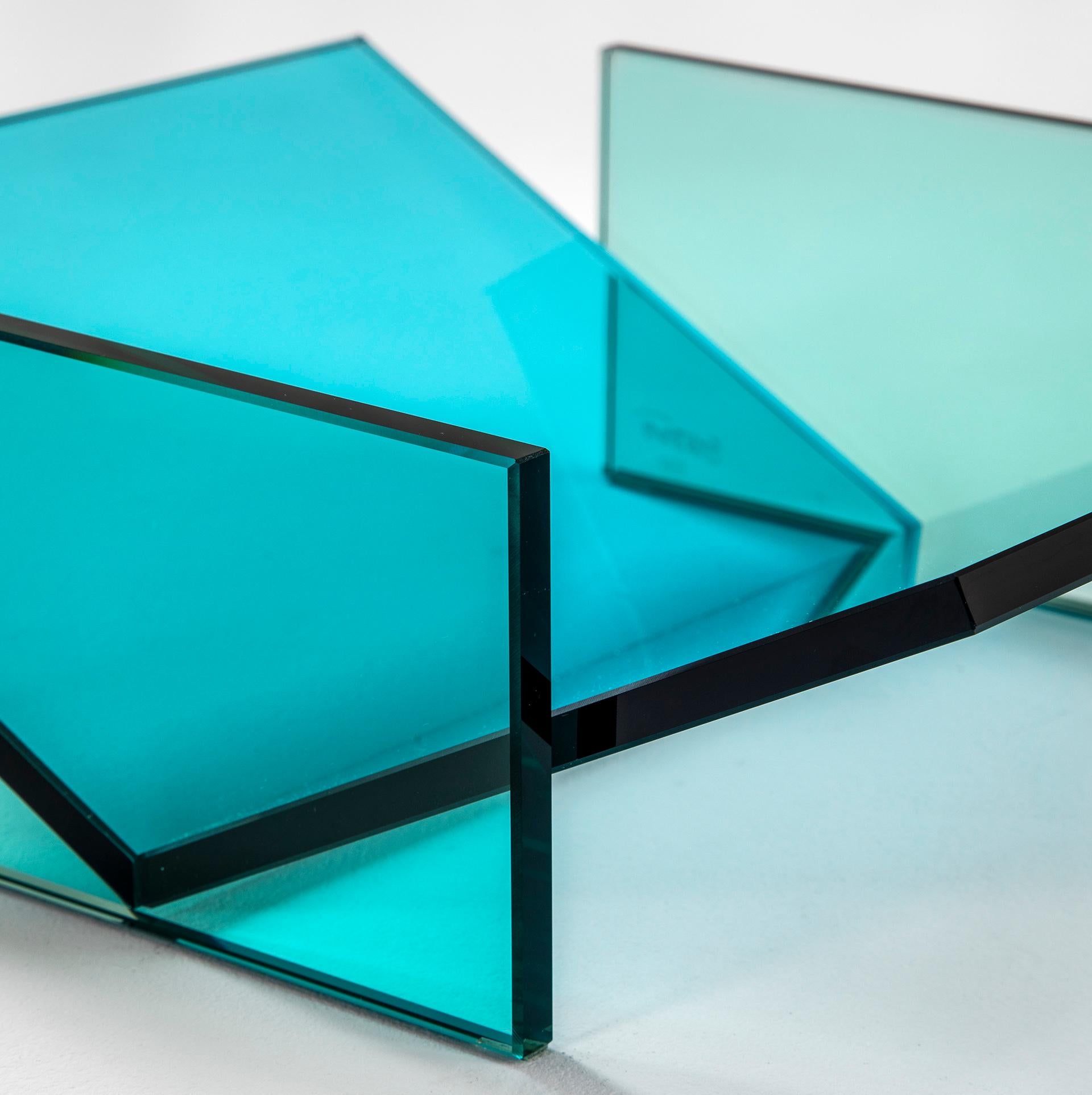 20th Century Ettore Sottsass RSVP Centerpiece Mod. Celeste in Colored Glass In Excellent Condition For Sale In Turin, Turin