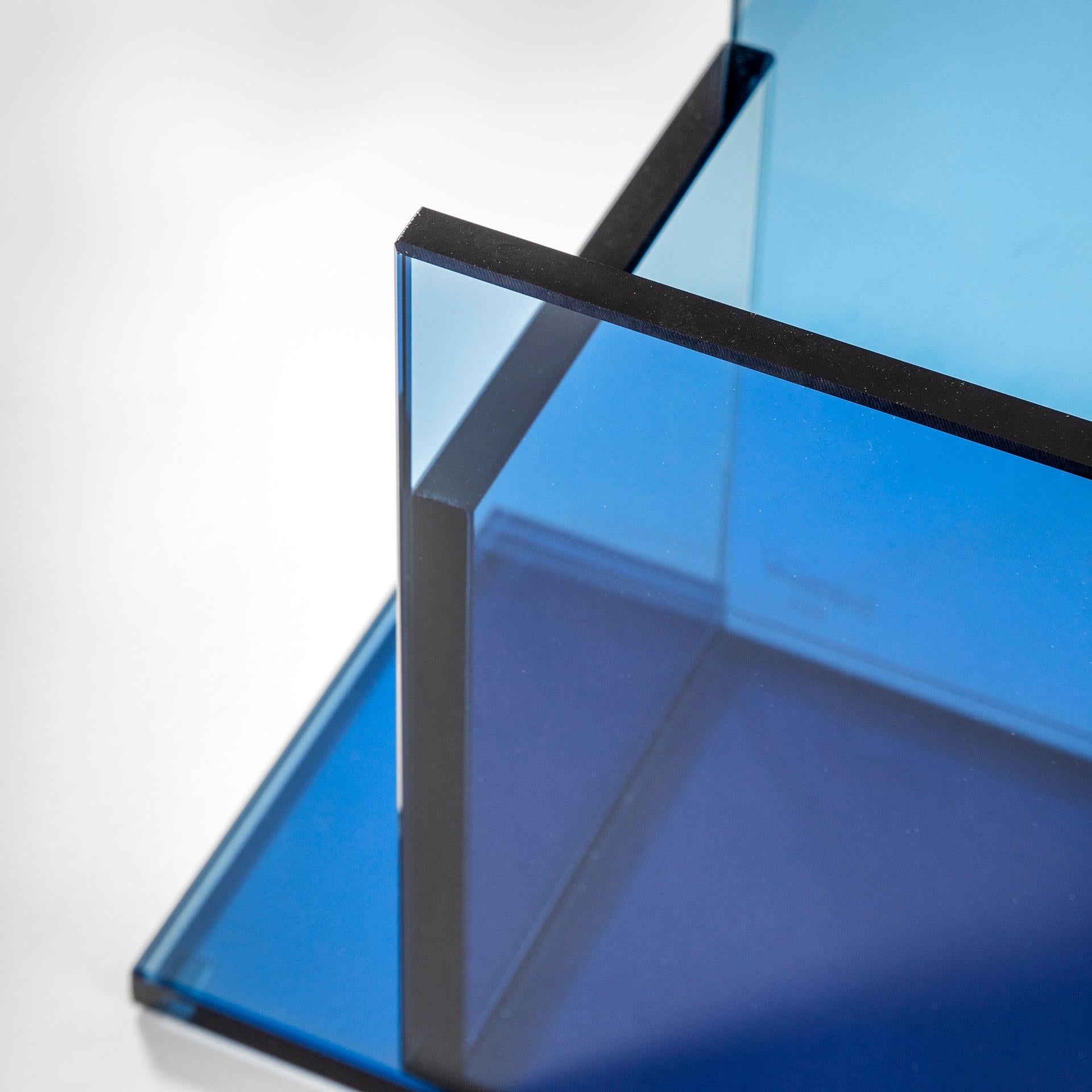 Ettore Sottsass RSVP Tafelaufsatz Mod. aus dem 20. Jahrhundert Indigo in farbigem Glas im Angebot 6