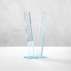 Vaso RSVP Ettore Sottsass del XX secolo Mod. Azzurro Extrachiaro in vetro colorato