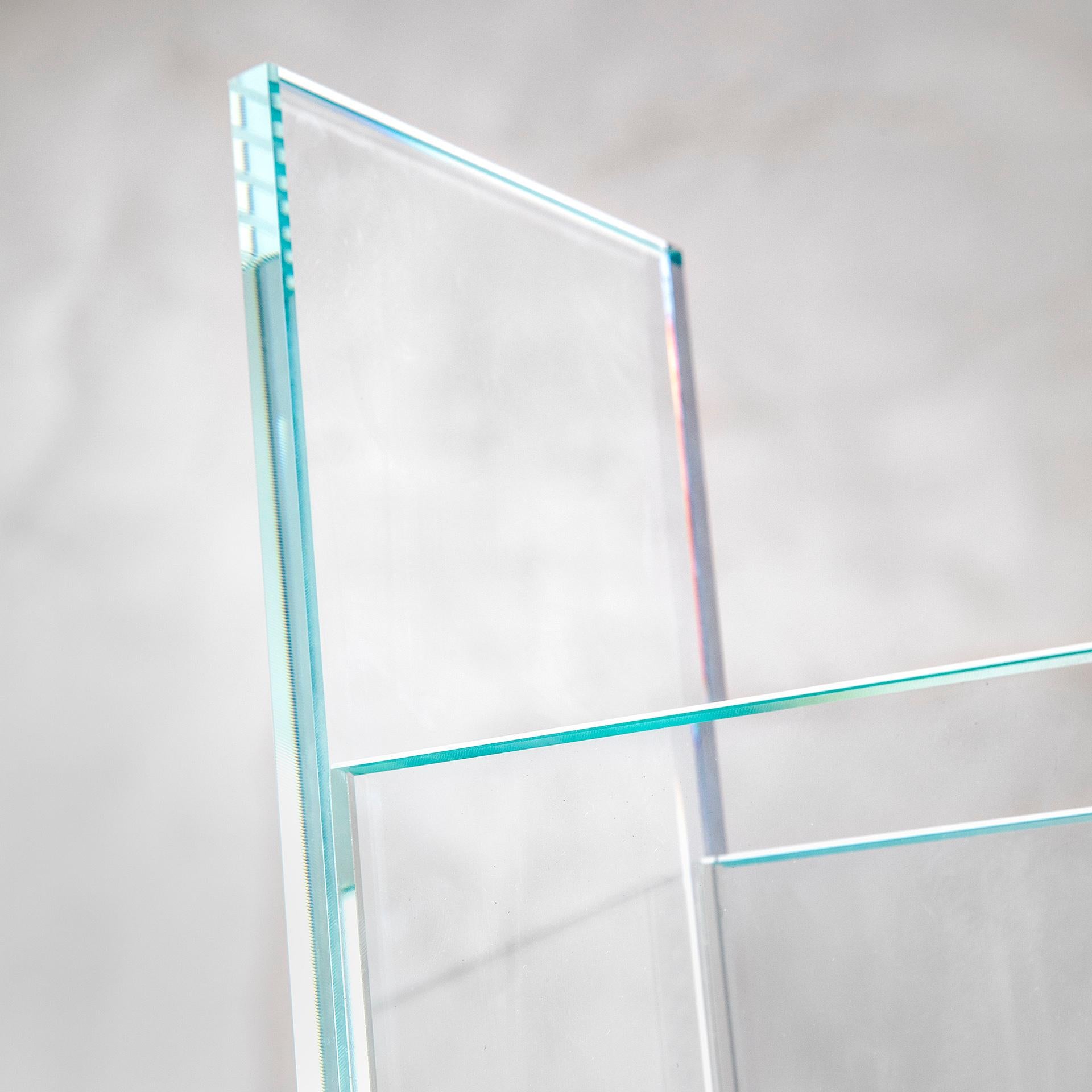 20. Jahrhundert Ettore Sottsass RSVP Vase Mod. Azzurro Extrachiaro aus farbigem Glas (21. Jahrhundert und zeitgenössisch) im Angebot