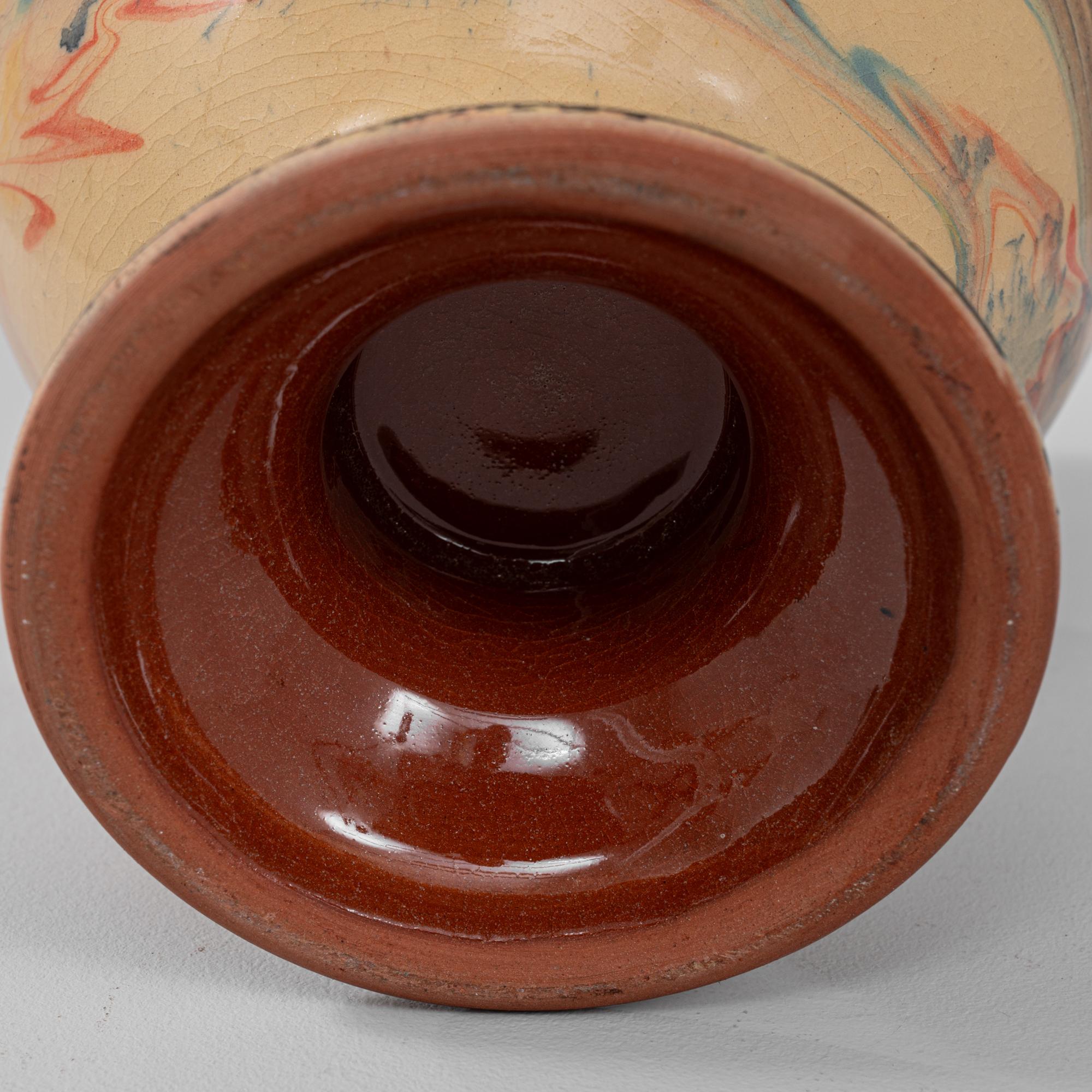 Vase en céramique européenne du 20e siècle en vente 1