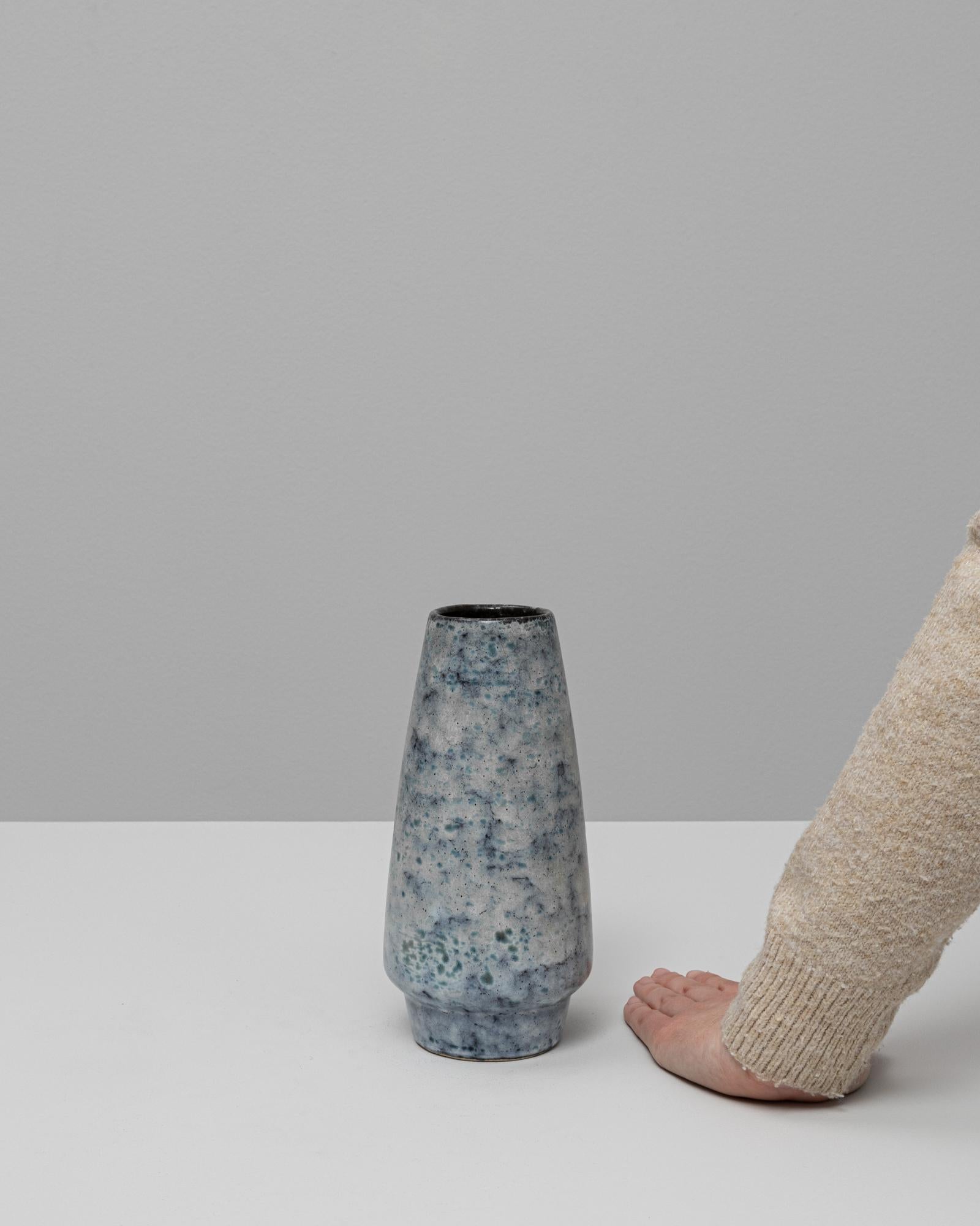 Vaso in ceramica a lava grassa del XX secolo in vendita 1