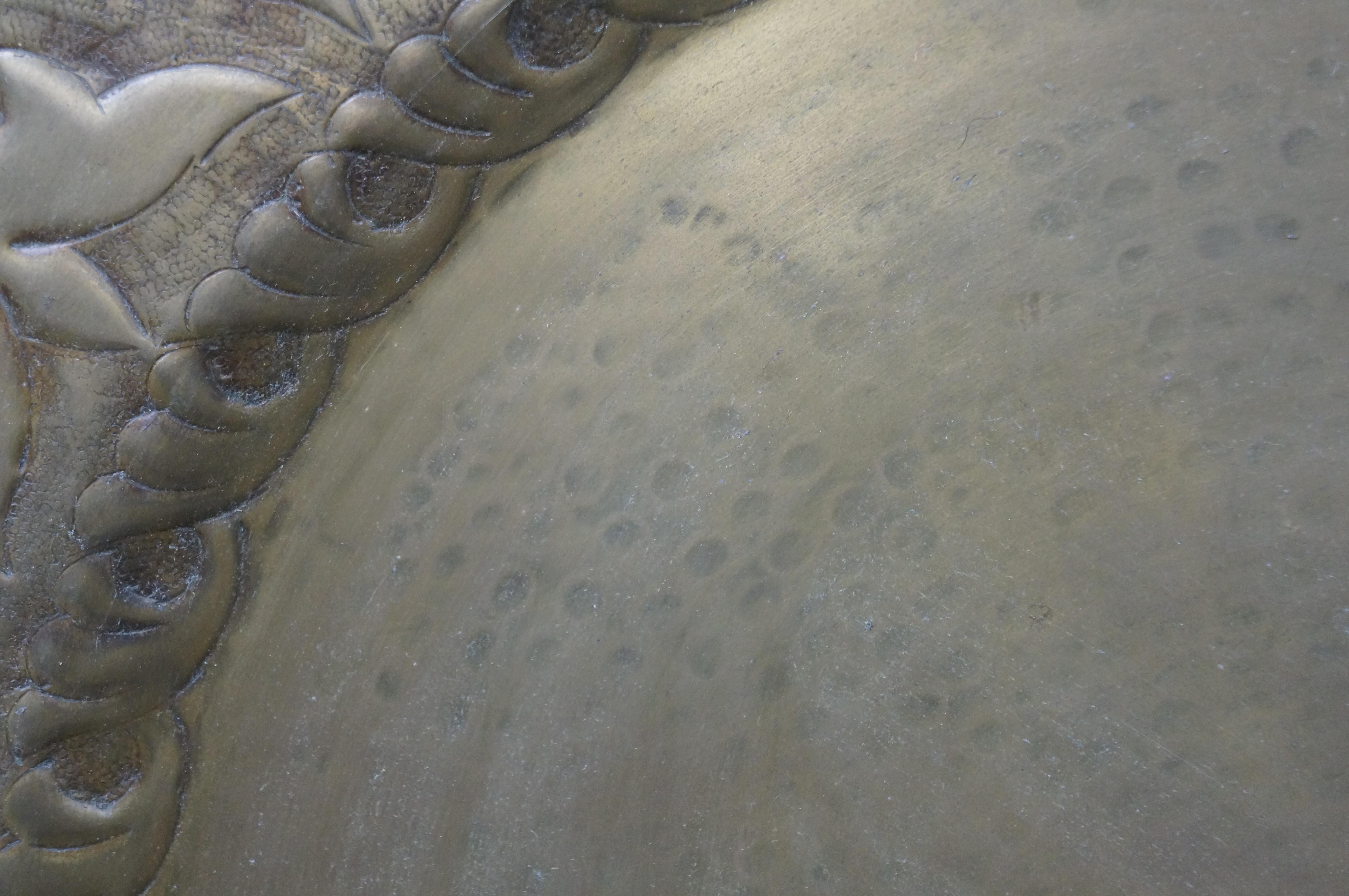 20. Jahrhundert europäischen gehämmert Messing Wand hängende Plaque Platte Tablett 30