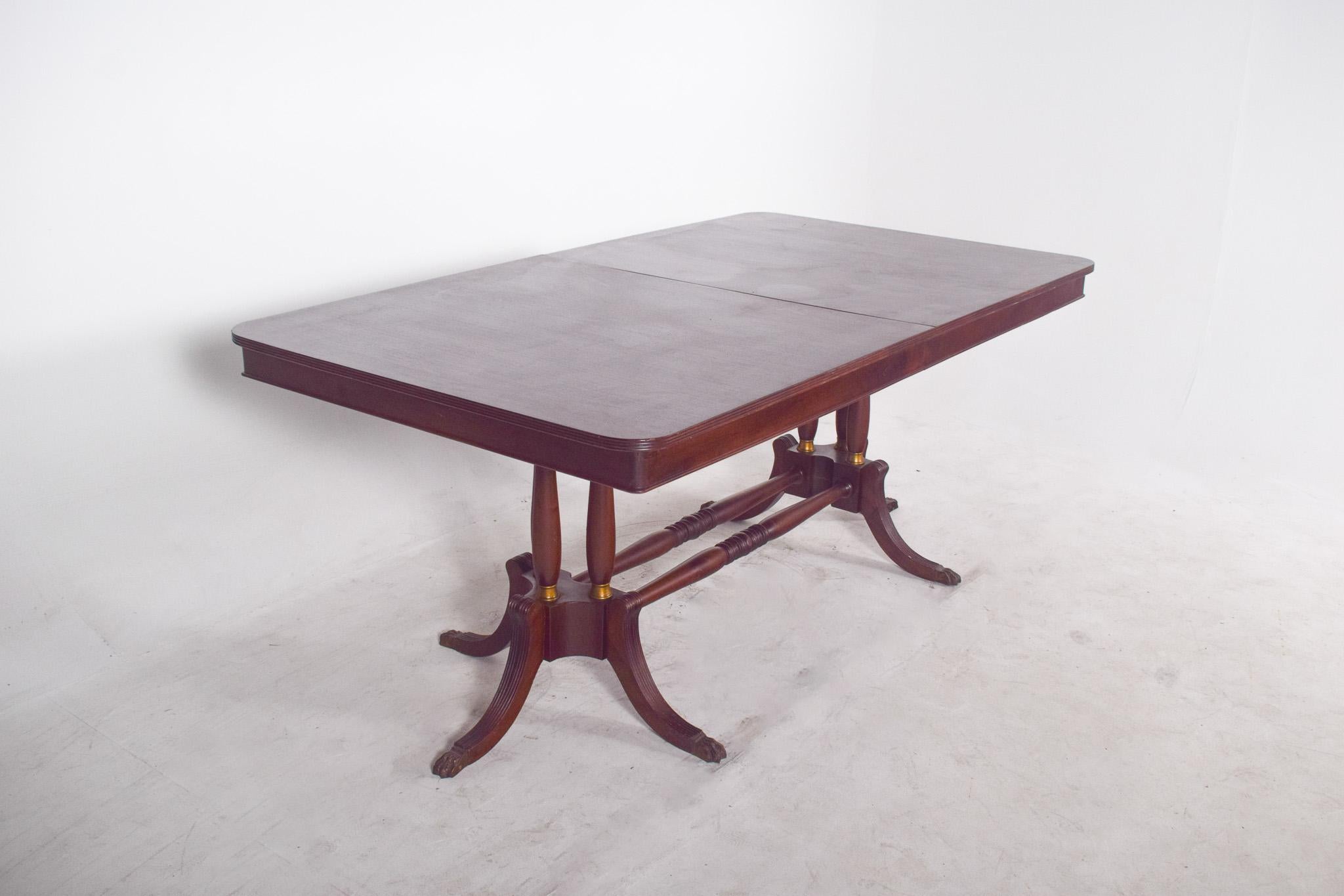 Table de salle à manger à rallonge rectangulaire européenne du 20e siècle Bon état - En vente à Lisboa, Lisboa