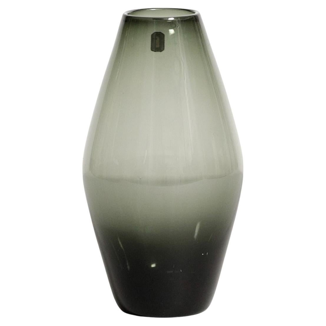 Siglo XX Europeo, Jarrón de cristal ahumado en venta