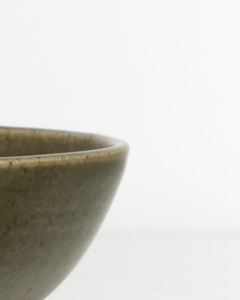 20ième siècle 20th Century European, Studio Pottery Bowl (bol en poterie de studio) en vente