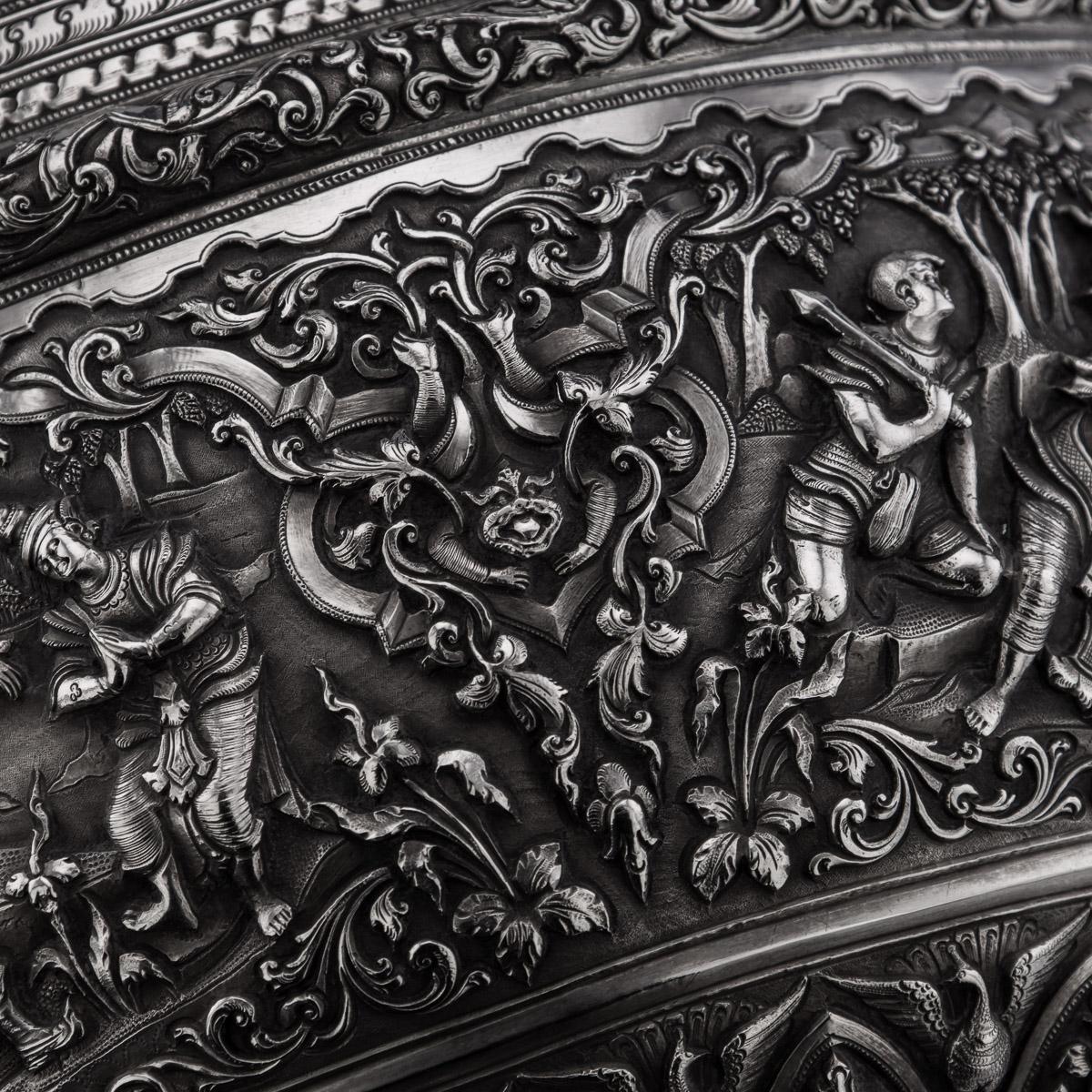 20th Century Exceptional Burmese Solid Silver Hand Crafted Bowl, c.1900 11