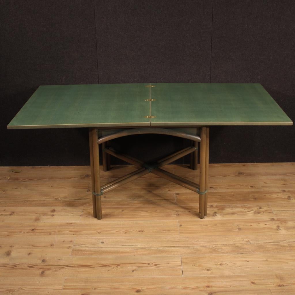 Table de design italienne en bois exotique du 20ème siècle, 1980 en vente 2