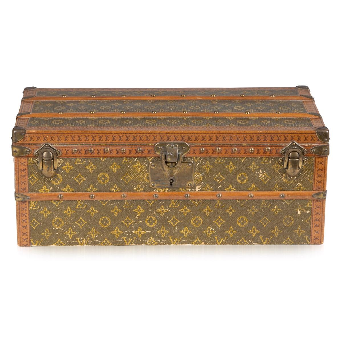 An extremely rare “malle fleurs“, or “flower trunk“ made by Louis Vuitton in the 1920s. These items are one of the rarest of trunks in circulation. Gaston Louis Vuitton had a company policy whereby no discounts were given. However in order to keep