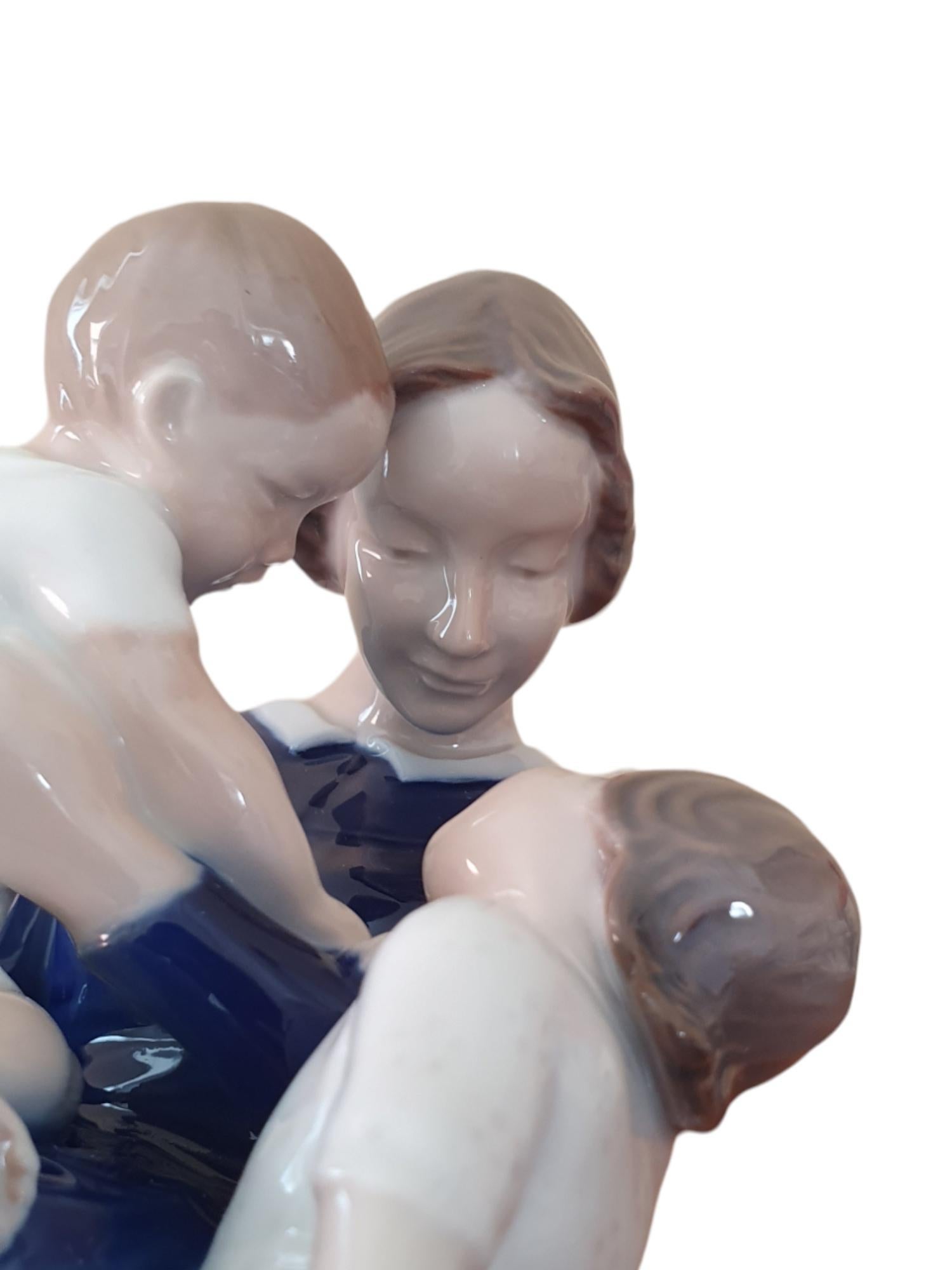 Familie gefeierte Porzellanfigur des 20. Jahrhunderts im Zustand „Gut“ im Angebot in Brønshøj, DK