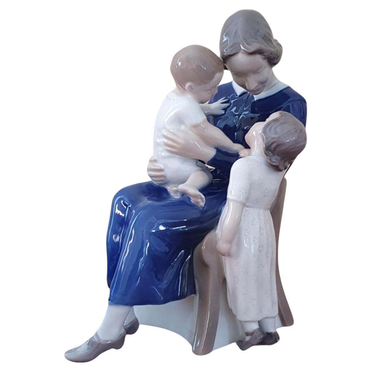 20th Century Family Celebration Porcelain Figurine For Sale