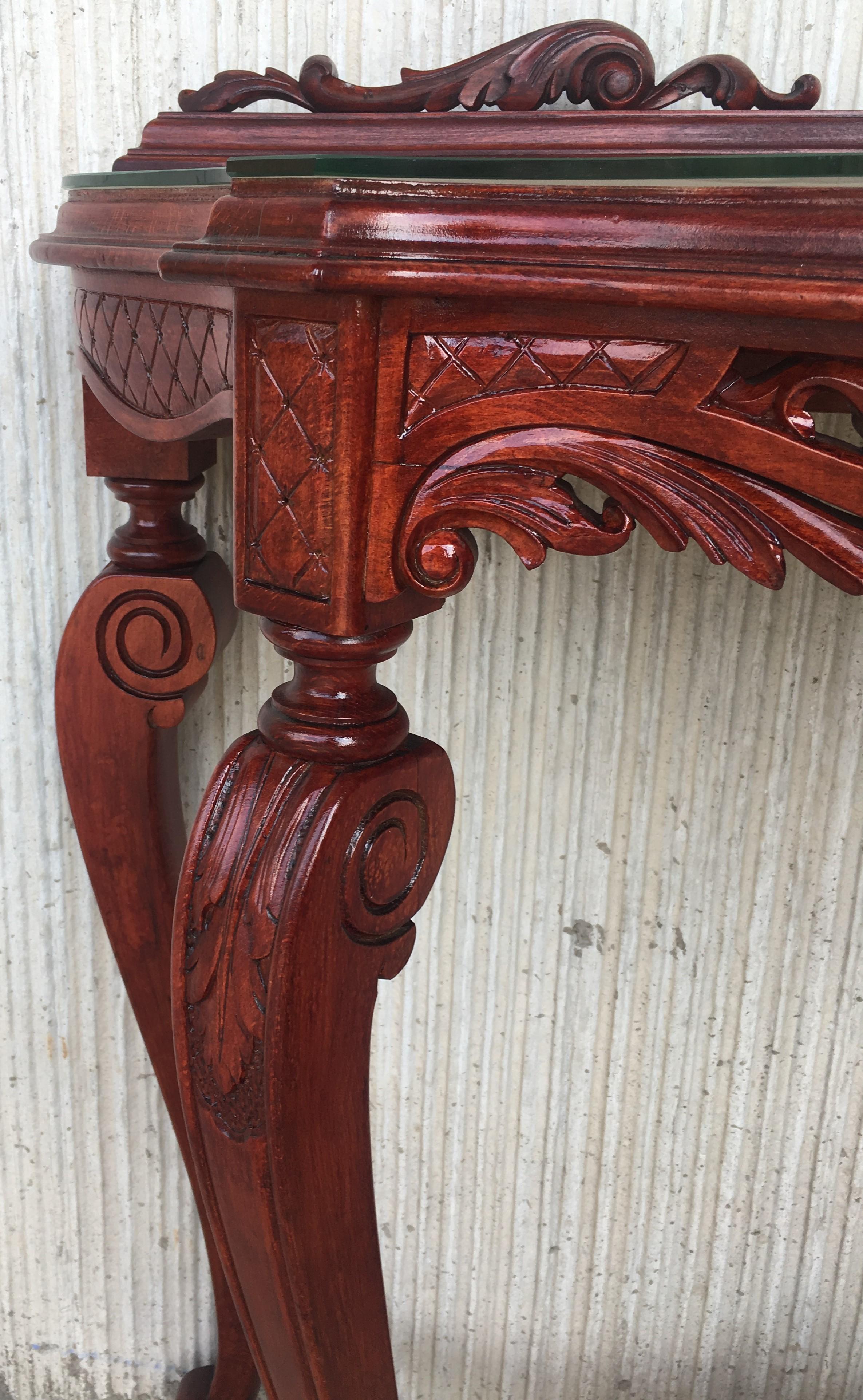 20th Century Fancy Rococo Style Italian Carved Mahogany and Glass-Top Console For Sale 4
