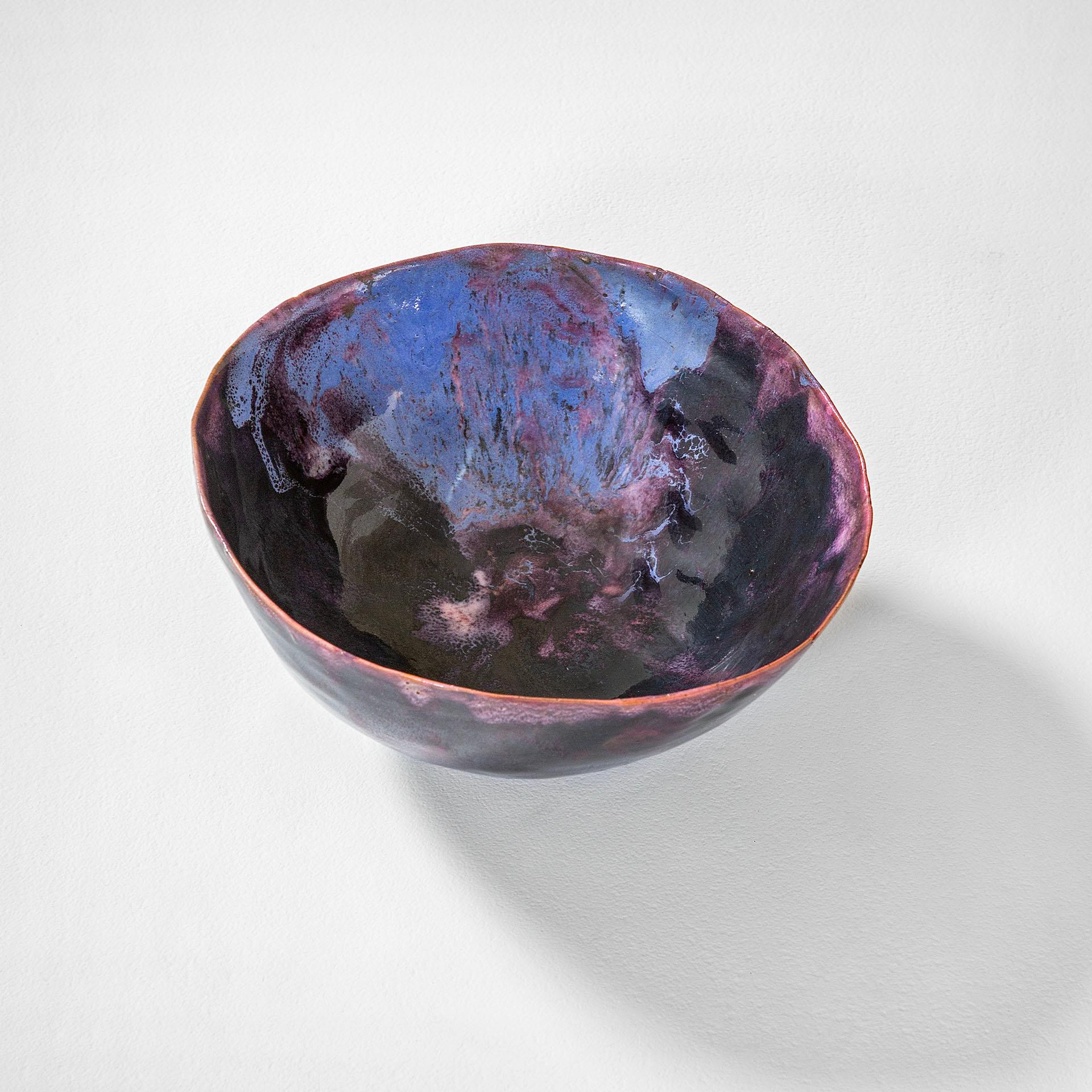 Mid-Century Modern 20th Century Fausto Melotti Decorative Bowl in Purple Enameled Ceramic, 1960s For Sale