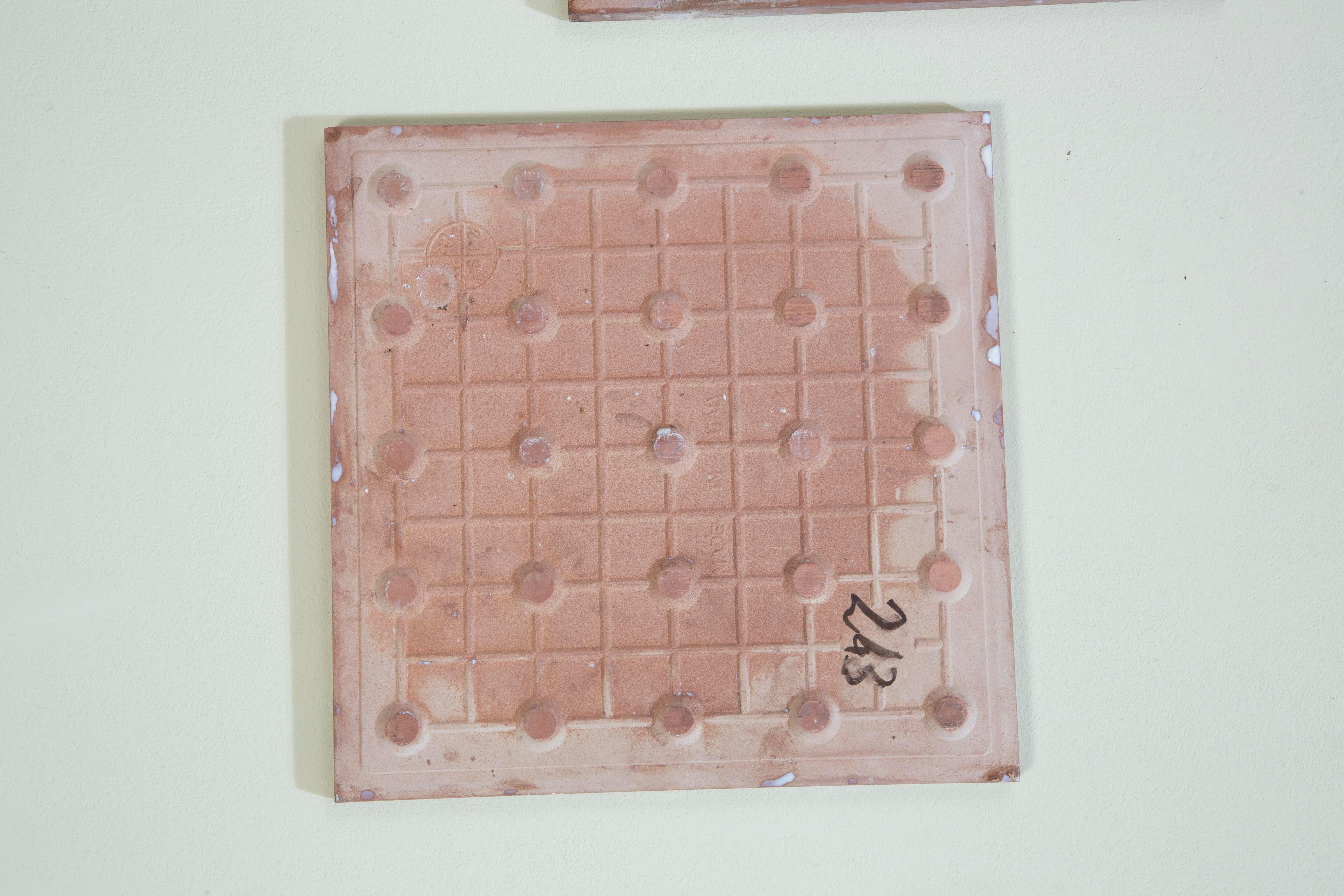 20e siècle, Fausto Melotti Ensemble de 28 carreaux de céramique, 1970 en vente 4