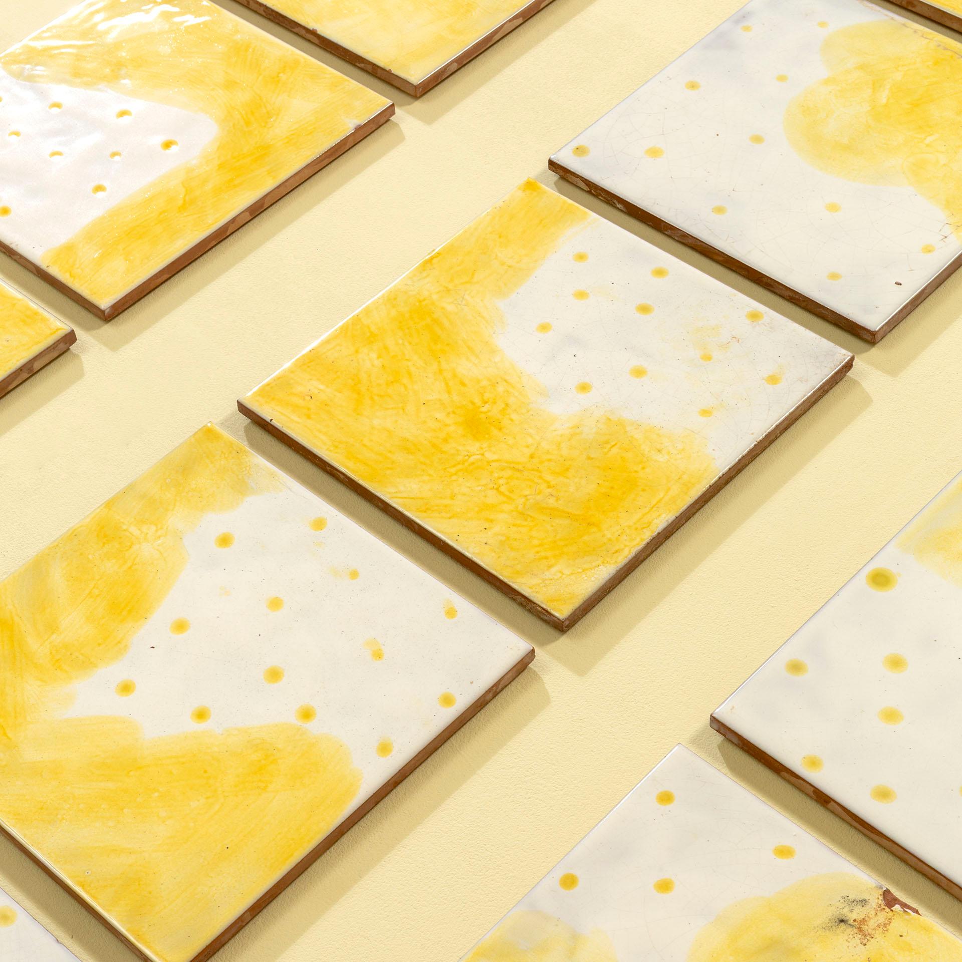 italien 20e siècle, Fausto Melotti Ensemble de 28 carreaux de céramique, 1970 en vente