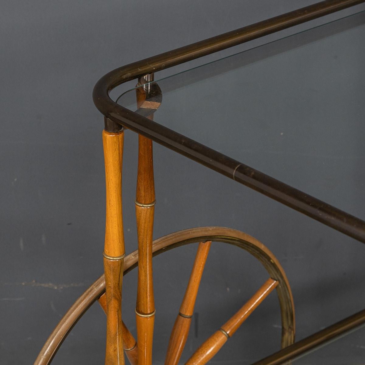 Chariot à boissons en faux bambou et laiton du 20ème siècle, Maison Jansen, vers 1970 en vente 9